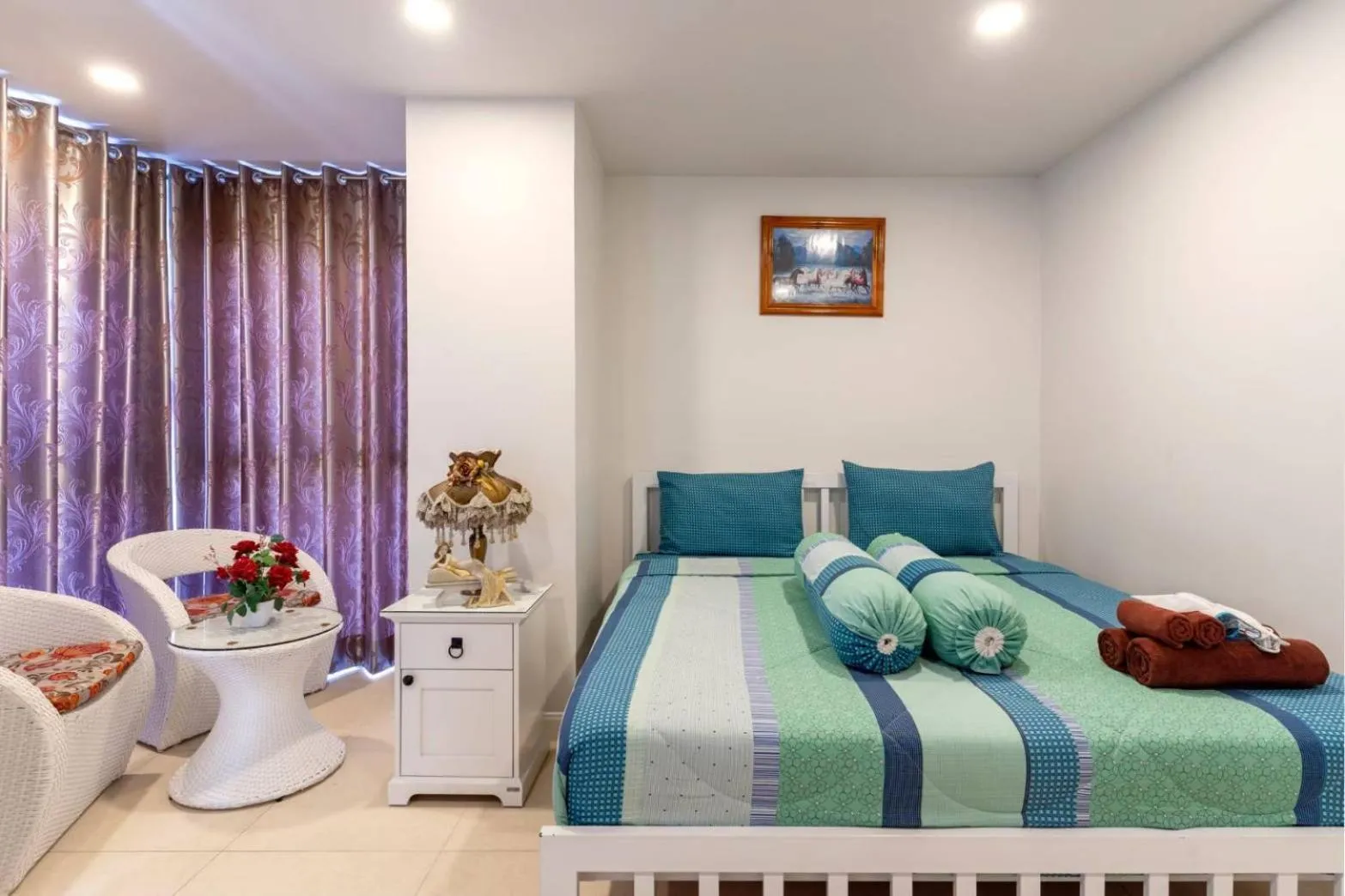 Bed in Parvena Hotel Sathorn