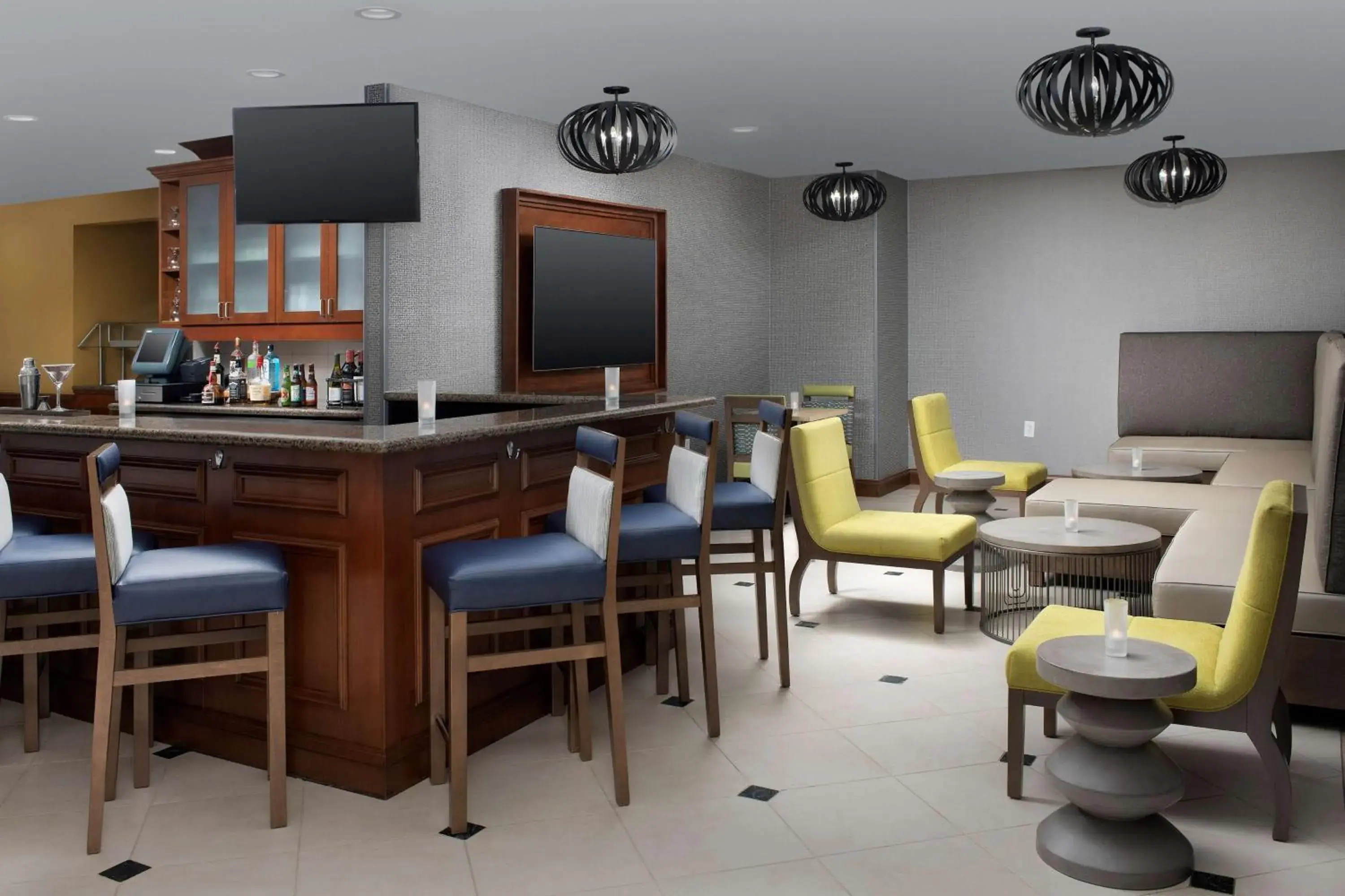 Lounge or bar in Hilton Garden Inn Atlanta West/Lithia Springs Lounge or bar in Hilton Garden Inn Atlanta West/Lithia Springs