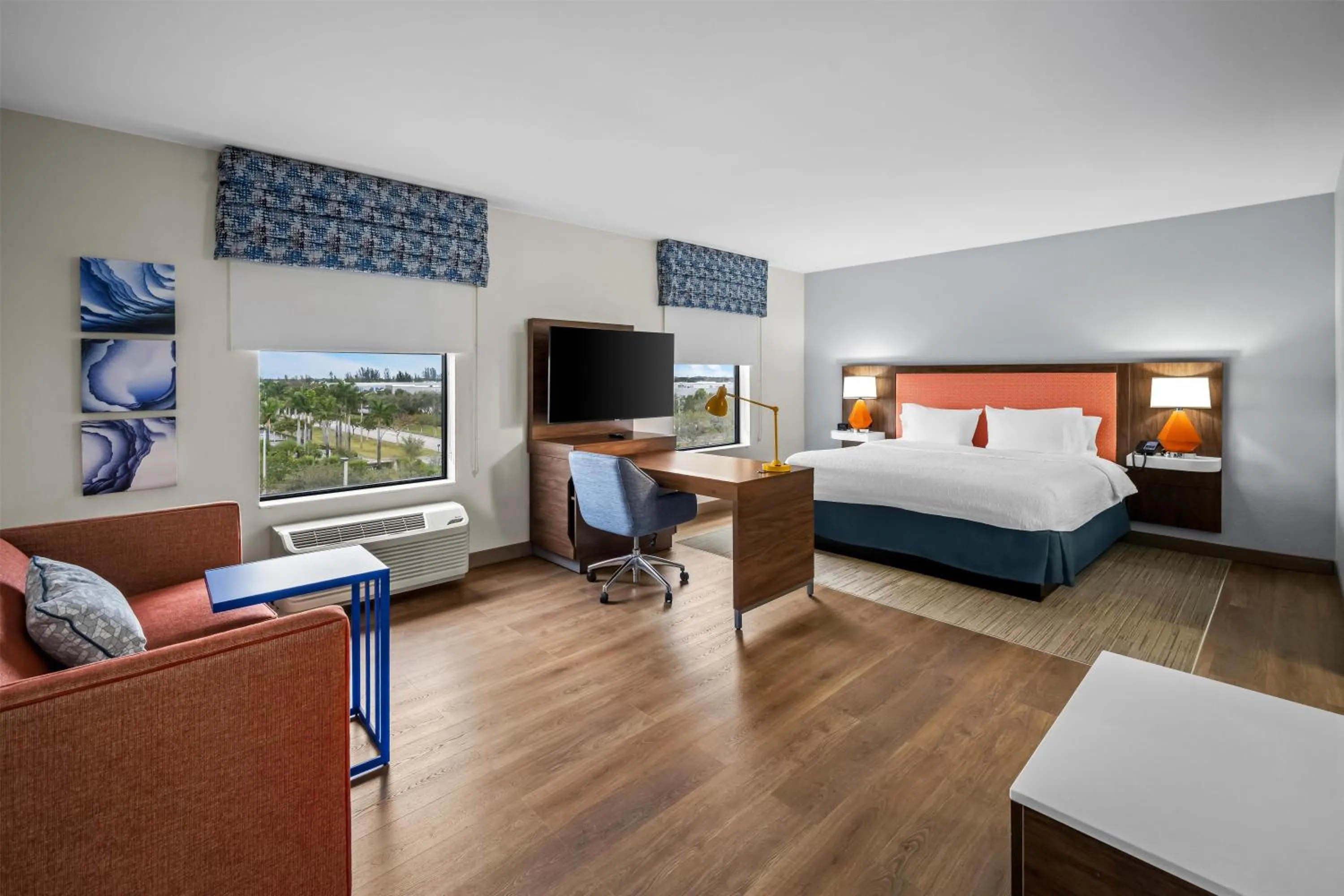 Bedroom, Bed in Hampton Inn & Suites Ft. Lauderdale/West-Sawgrass/Tamarac, FL