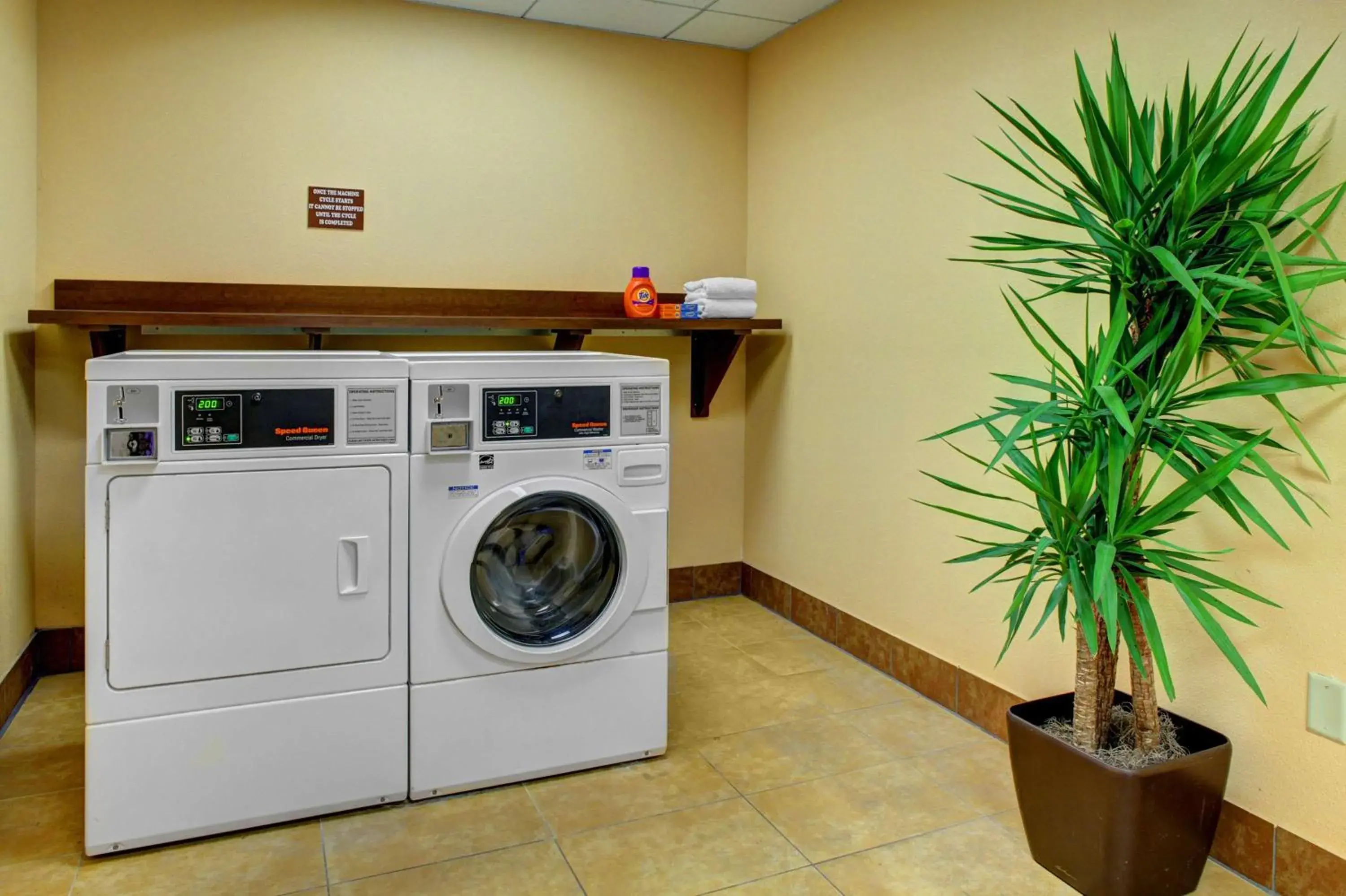 Property building in Hampton Inn & Suites Ft. Lauderdale/West-Sawgrass/Tamarac, FL Property building in Hampton Inn & Suites Ft. Lauderdale/West-Sawgrass/Tamarac, FL