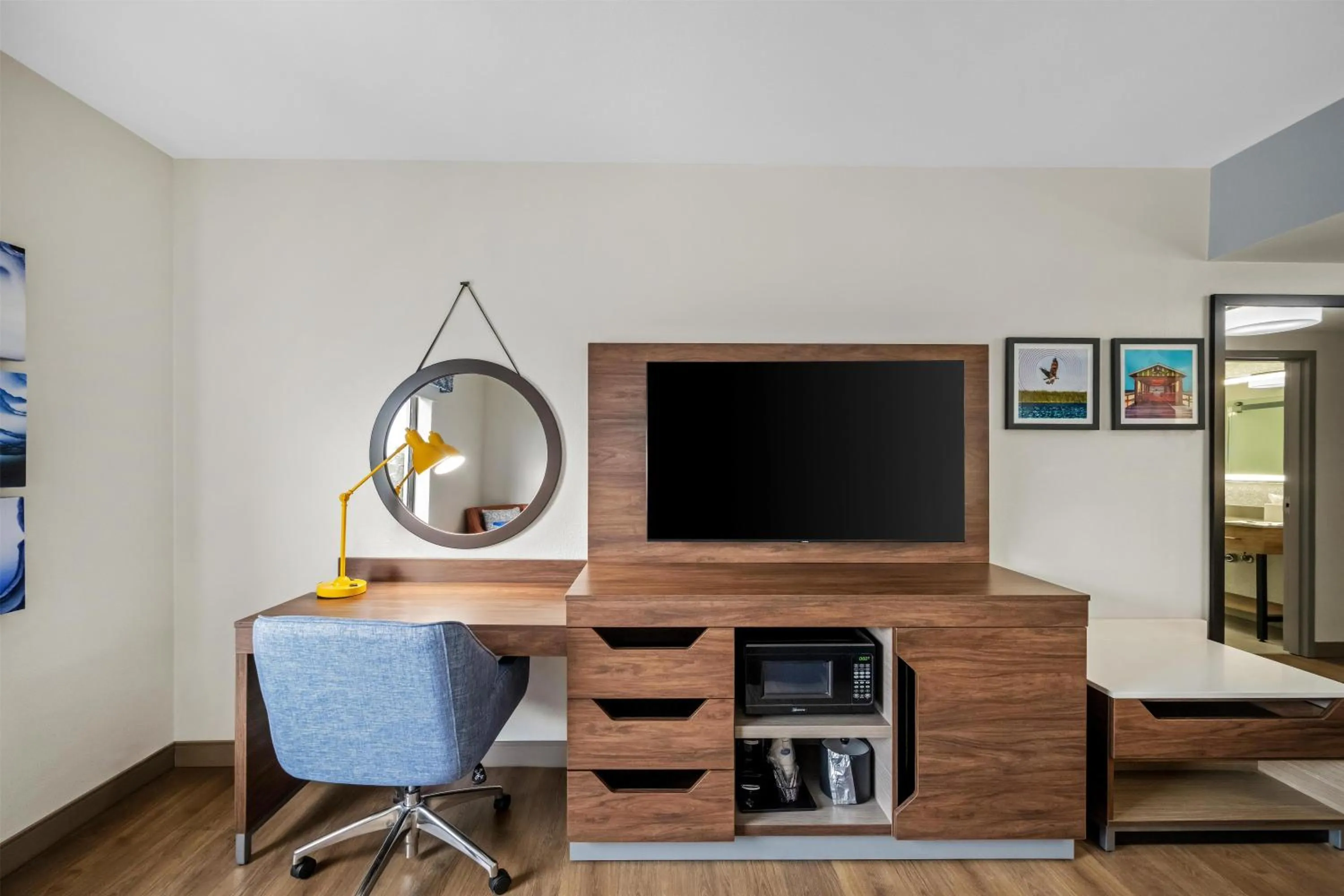 Bedroom in Hampton Inn & Suites Ft. Lauderdale/West-Sawgrass/Tamarac, FL