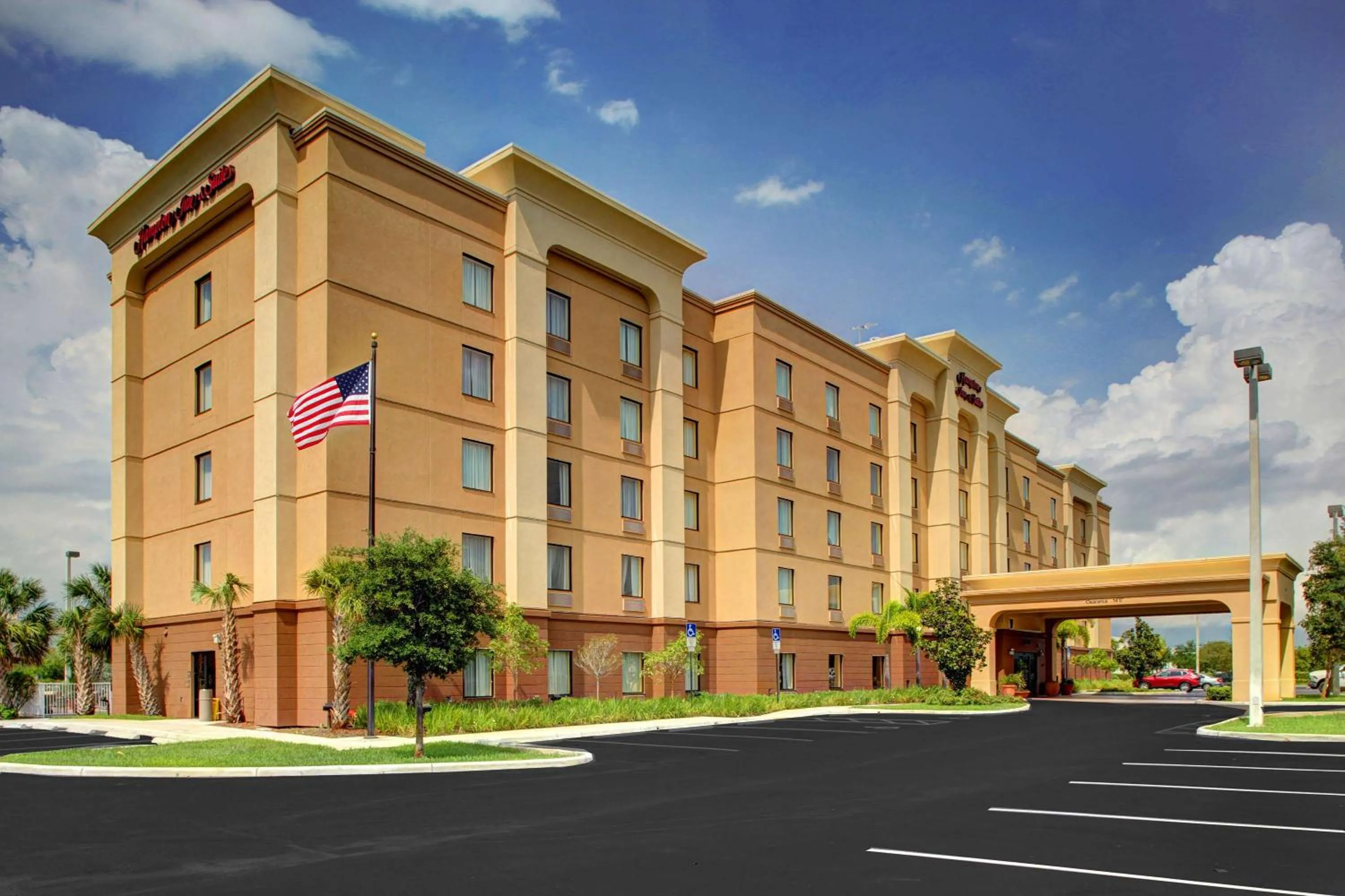 Property building in Hampton Inn & Suites Ft. Lauderdale/West-Sawgrass/Tamarac, FL