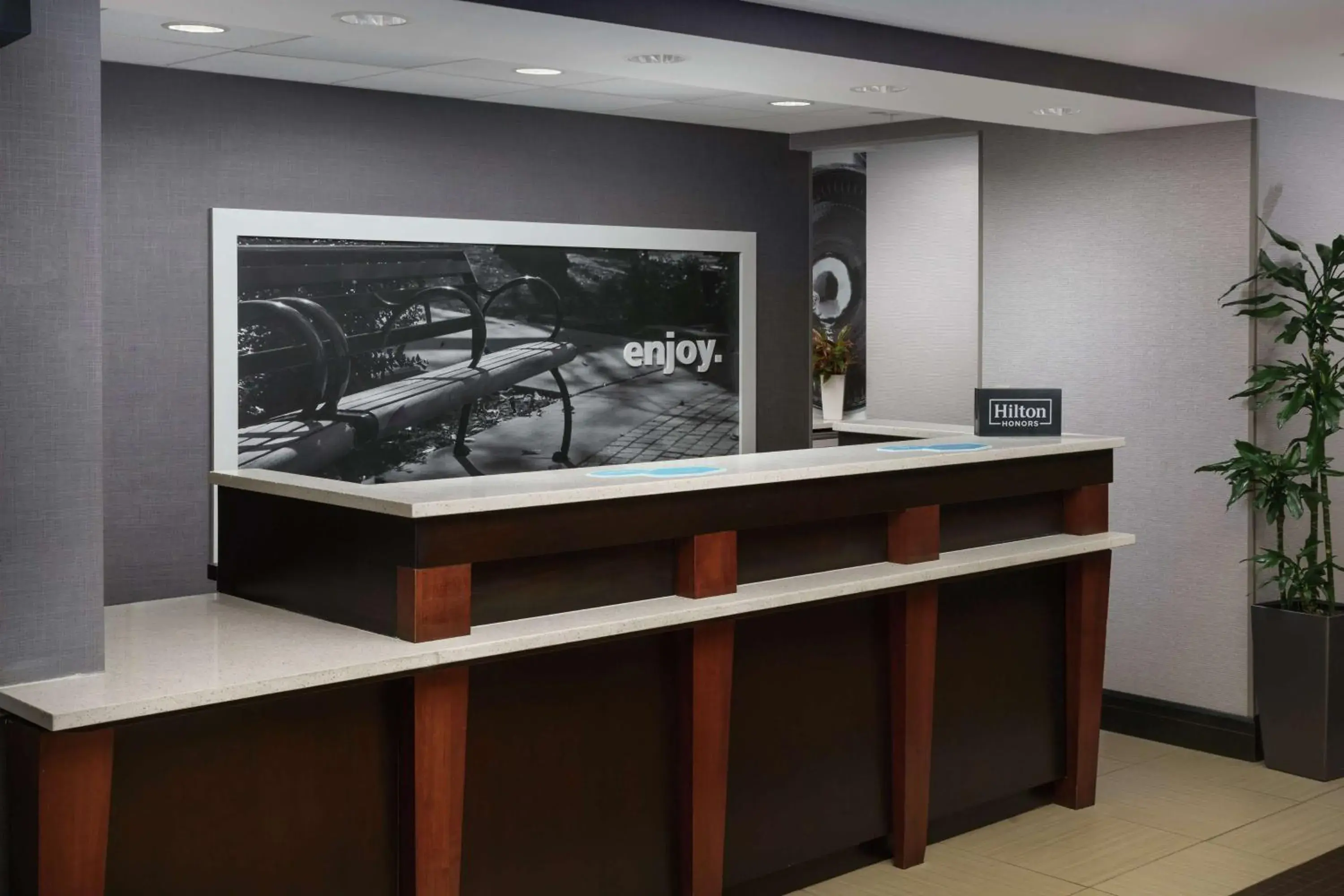 Lobby or reception in Hampton Inn & Suites Ft. Lauderdale/West-Sawgrass/Tamarac, FL Lobby or reception in Hampton Inn & Suites Ft. Lauderdale/West-Sawgrass/Tamarac, FL