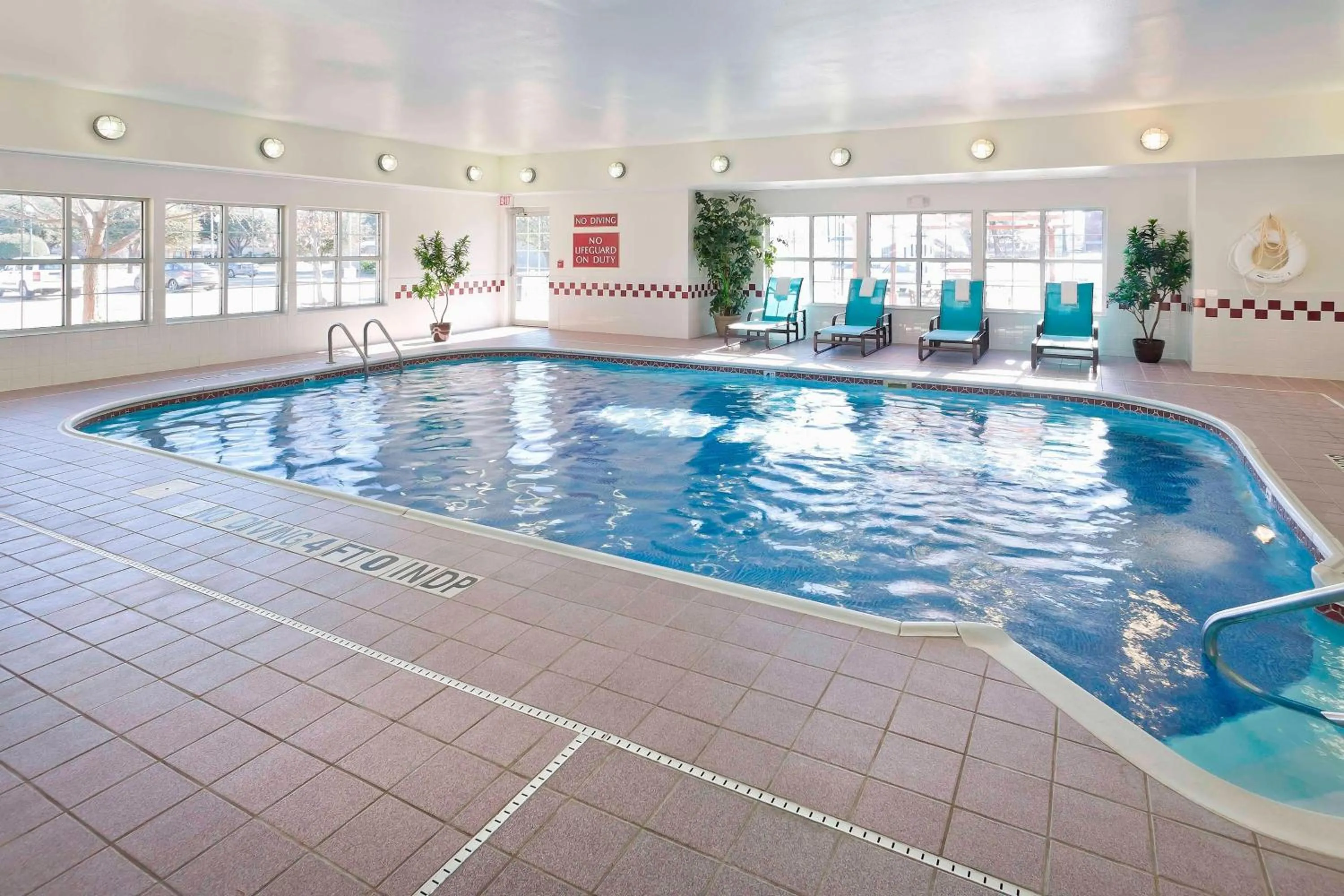Swimming pool in Residence Inn by Marriott Waco
