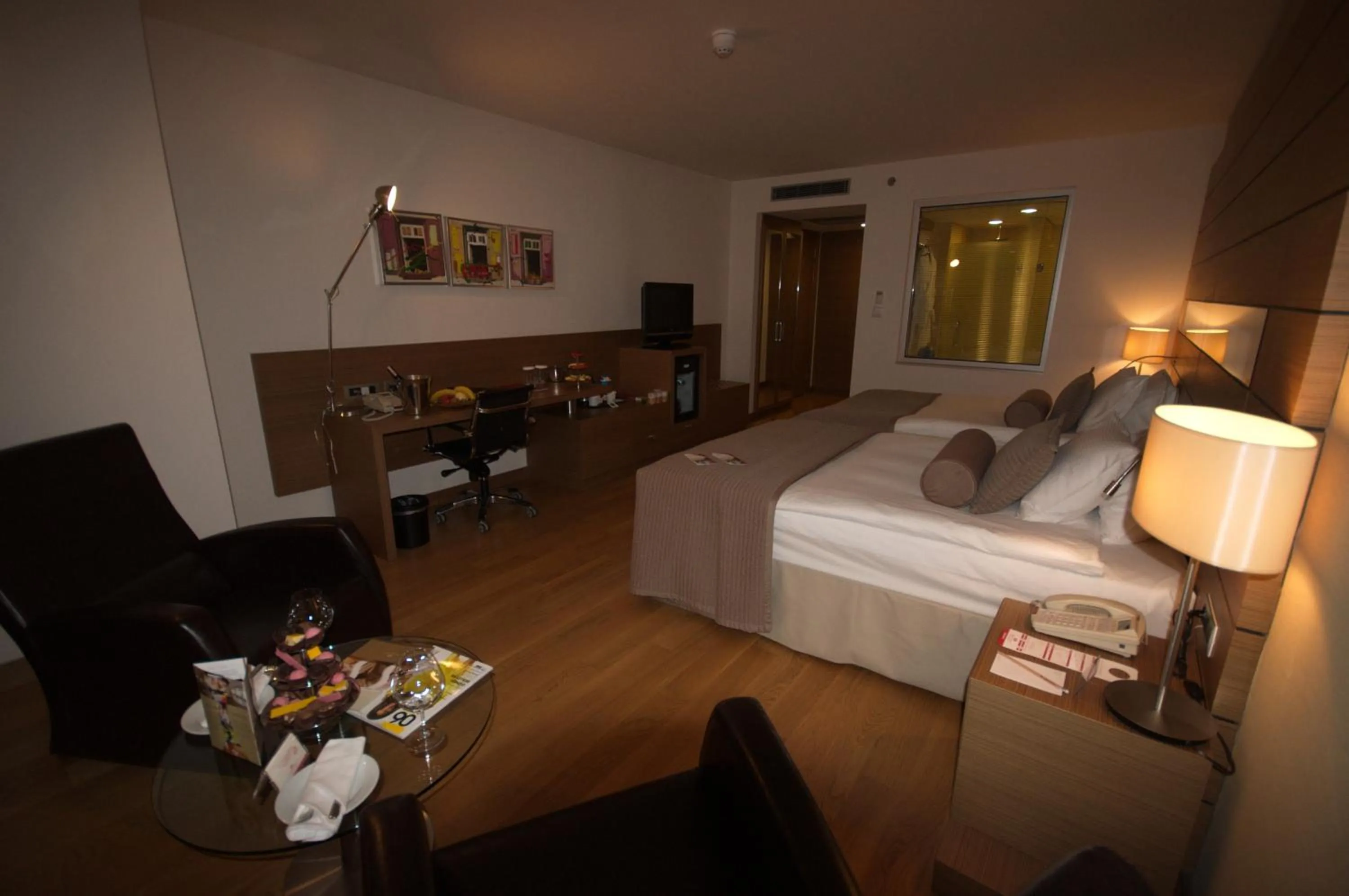 Photo of the whole room, Bed in CPAnkara Hotel