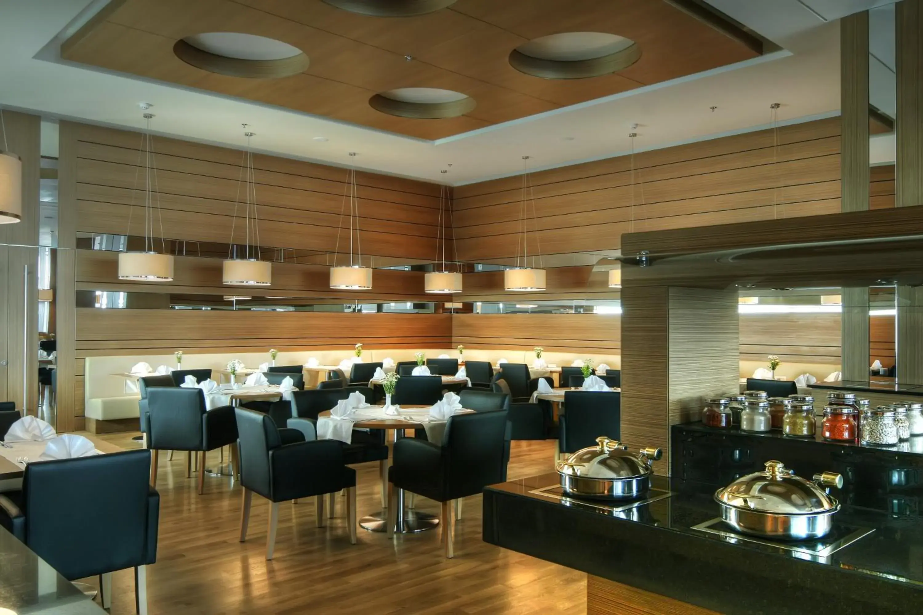 Restaurant/places to eat in CPAnkara Hotel Restaurant/places to eat in CPAnkara Hotel