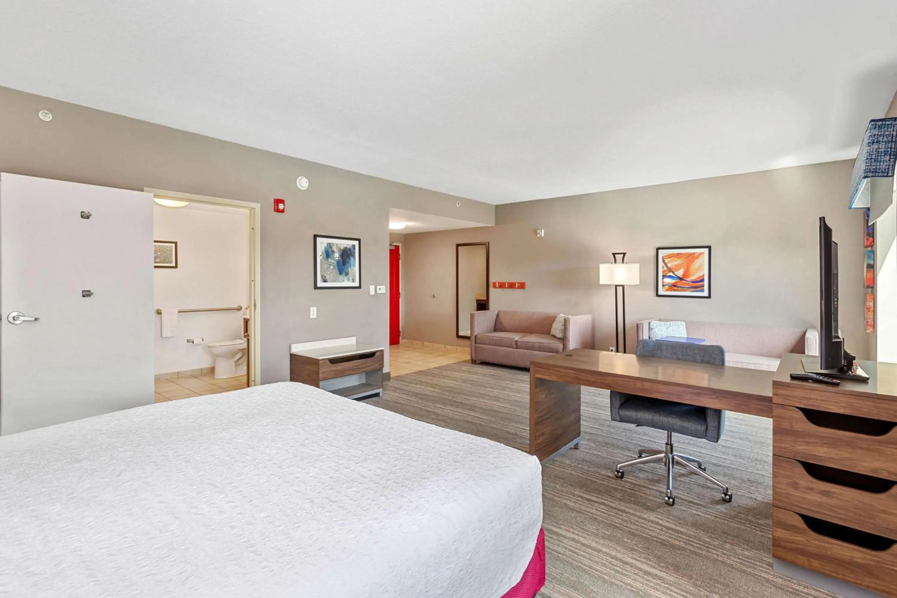 Bedroom, Bed in Hampton Inn & Suites Orlando-Apopka