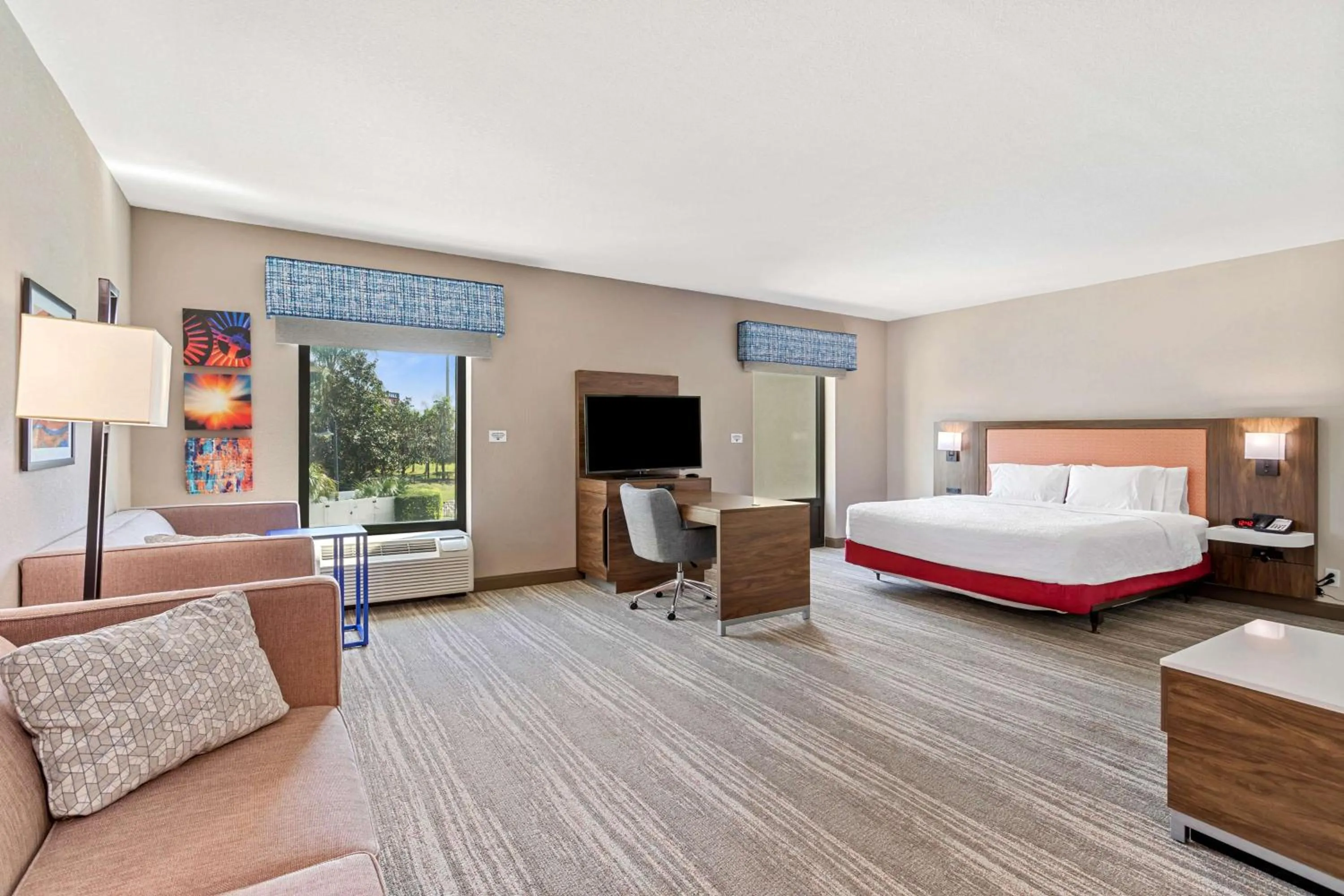 Bedroom, Bed in Hampton Inn & Suites Orlando-Apopka