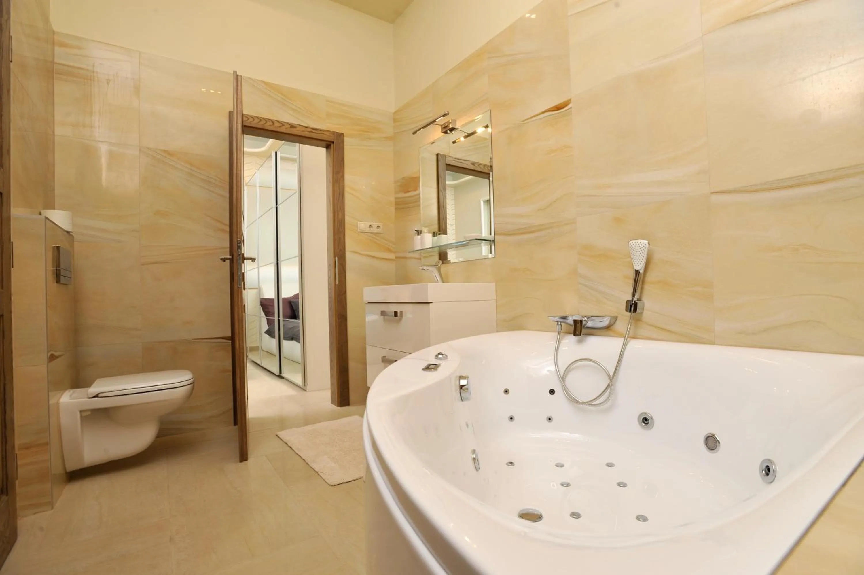 Basilica Grand Luxury in The Historic Center