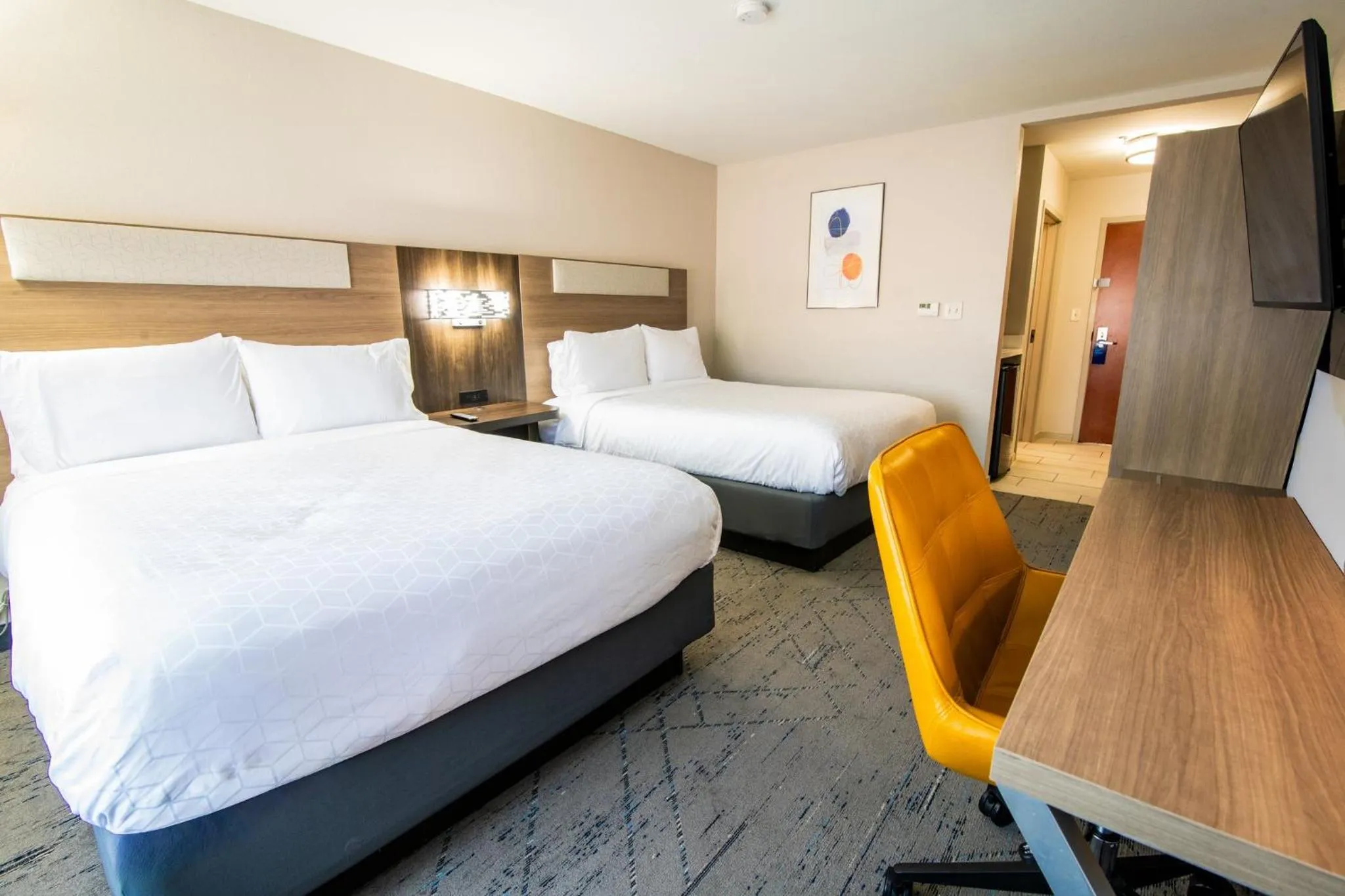 Photo of the whole room, Bed in Holiday Inn Express & Suites College Station by IHG