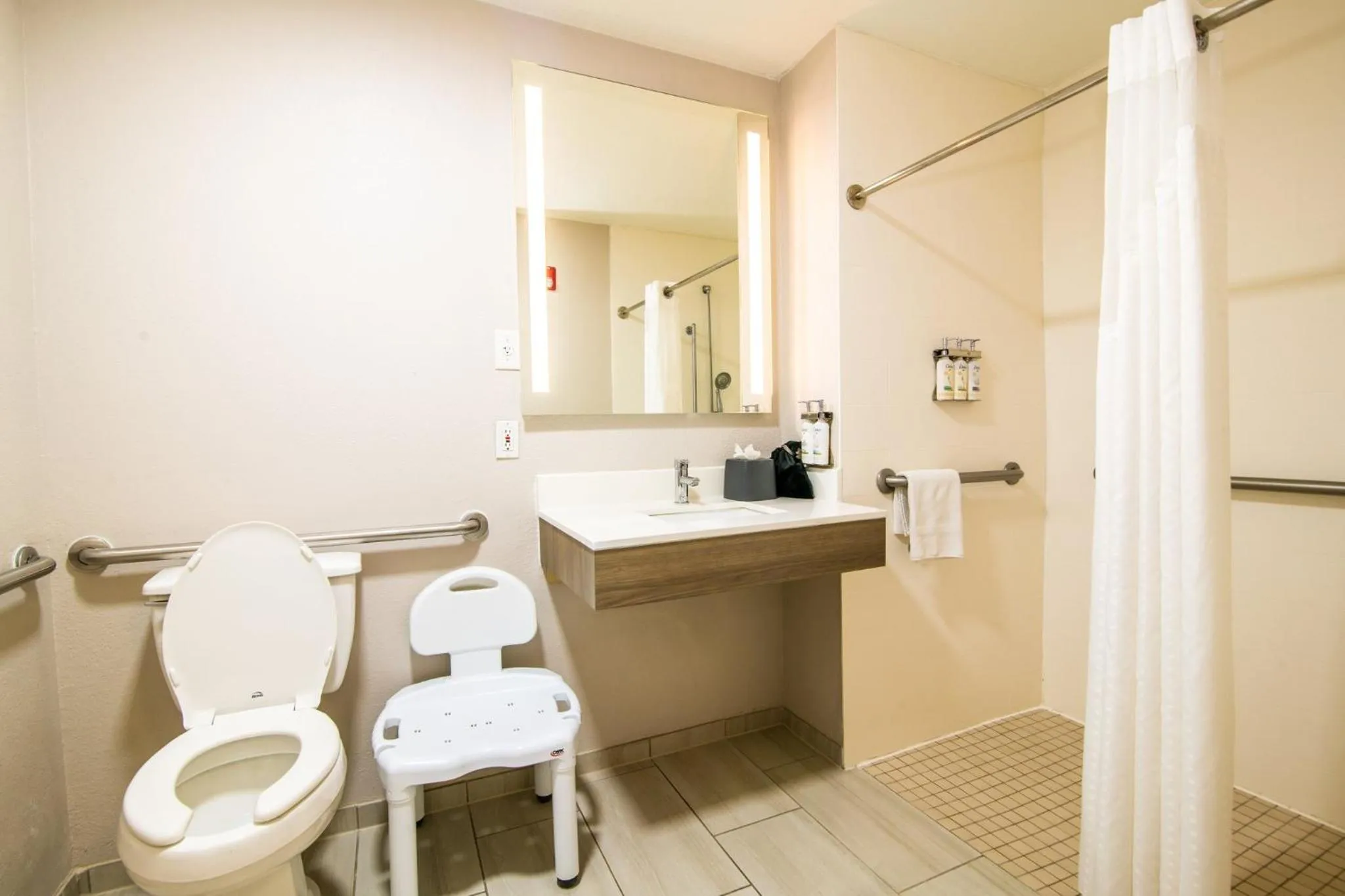 Photo of the whole room in Holiday Inn Express & Suites College Station by IHG