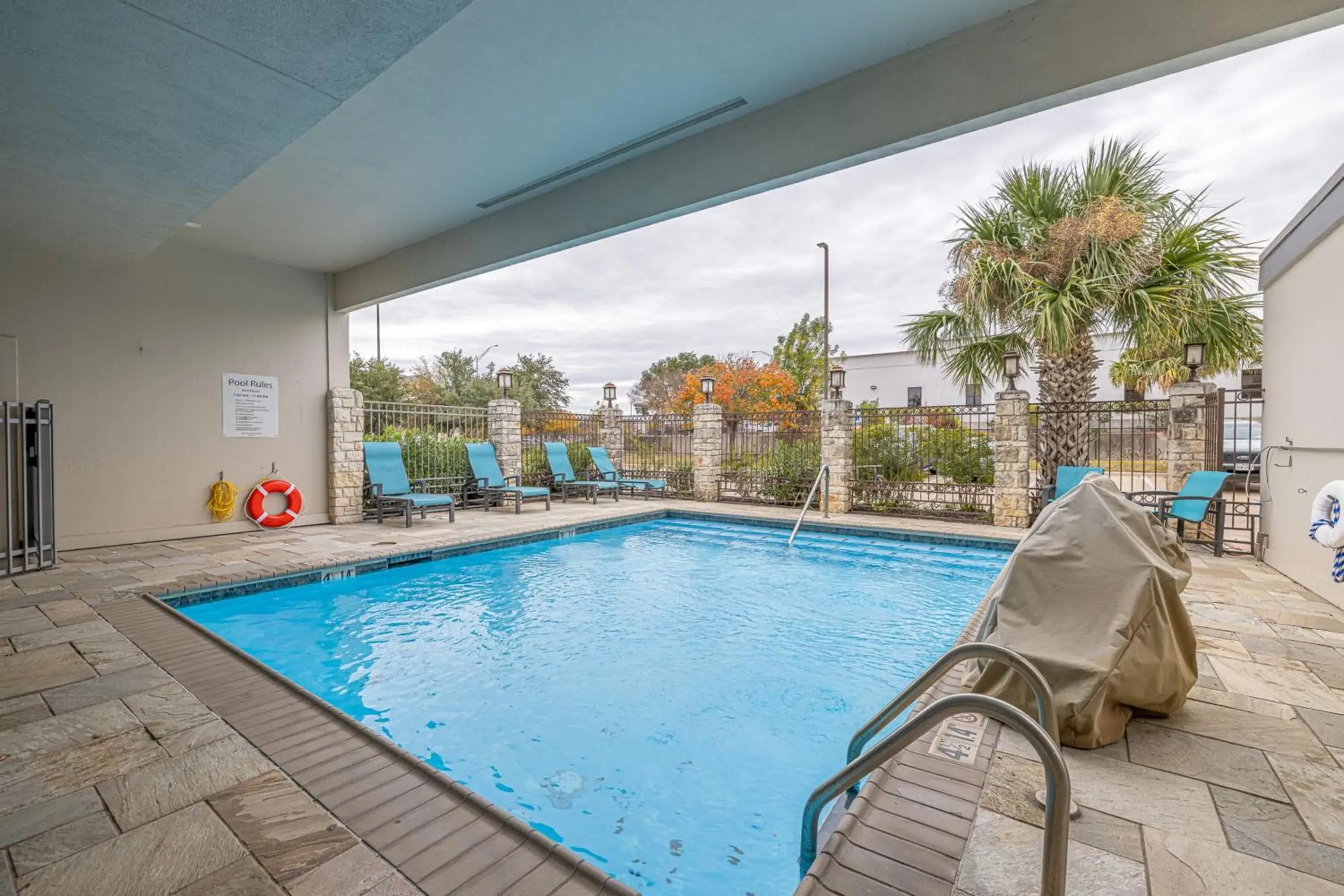 Swimming pool in Holiday Inn Express & Suites College Station by IHG Swimming pool in Holiday Inn Express & Suites College Station by IHG