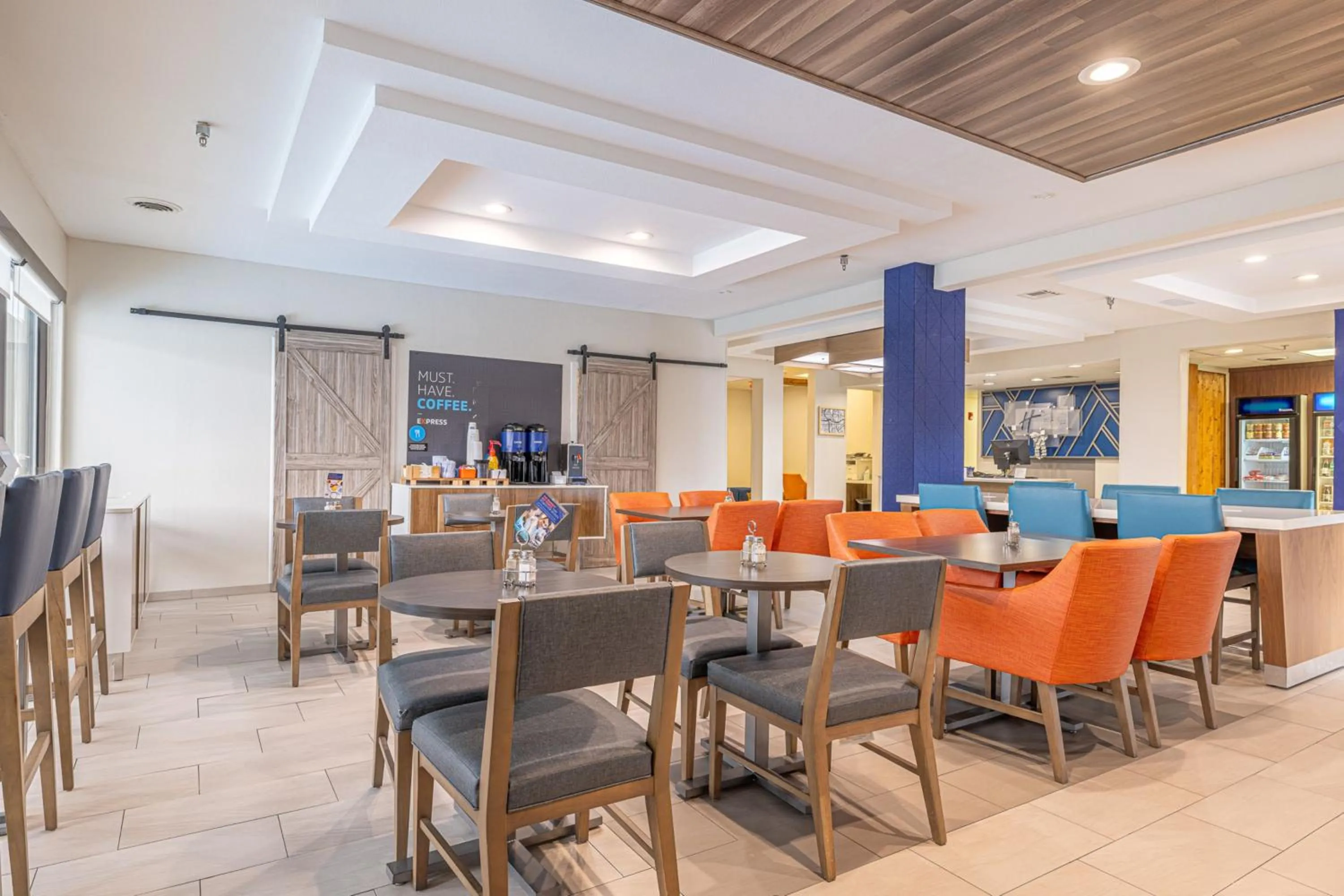 Breakfast in Holiday Inn Express & Suites College Station by IHG