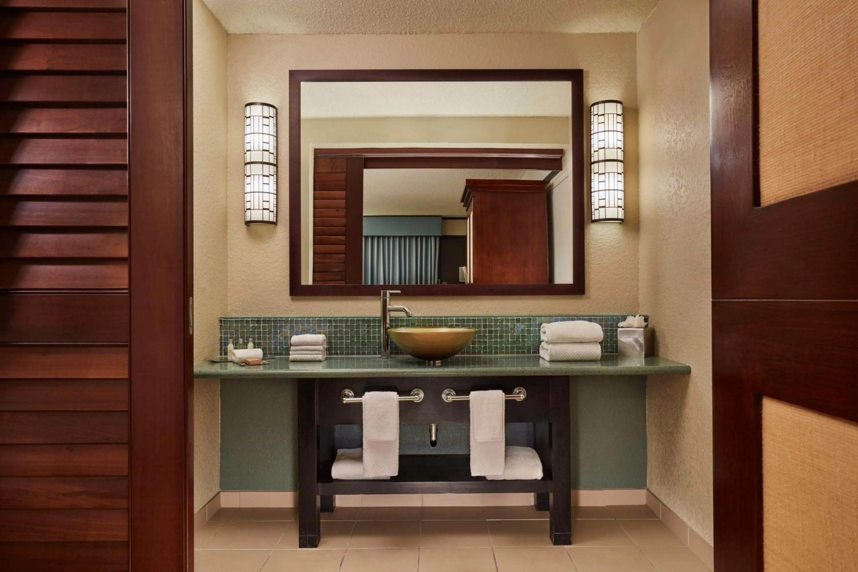 Bathroom in DoubleTree by Hilton Hotel Orlando at SeaWorld