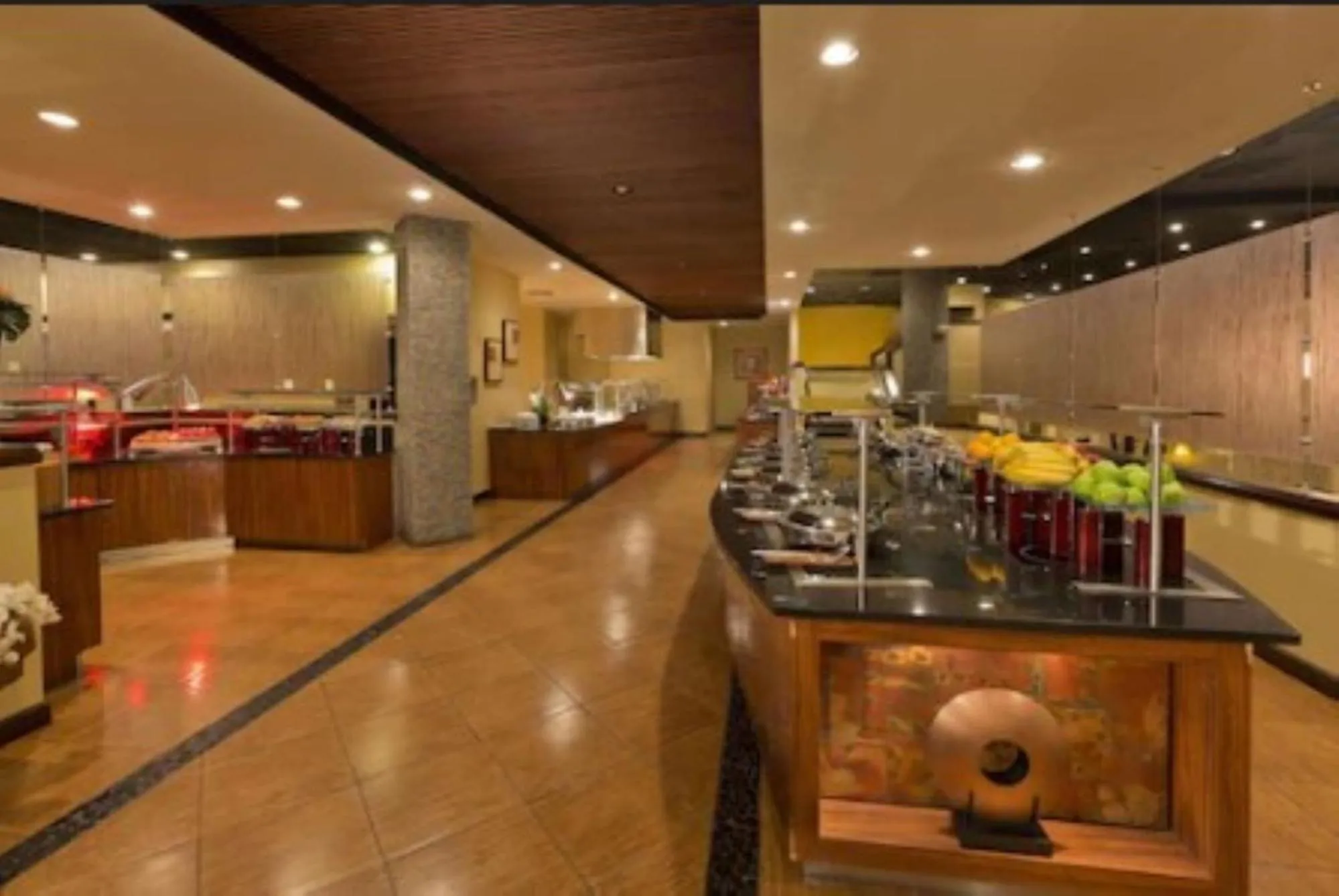 Breakfast in DoubleTree by Hilton Hotel Orlando at SeaWorld