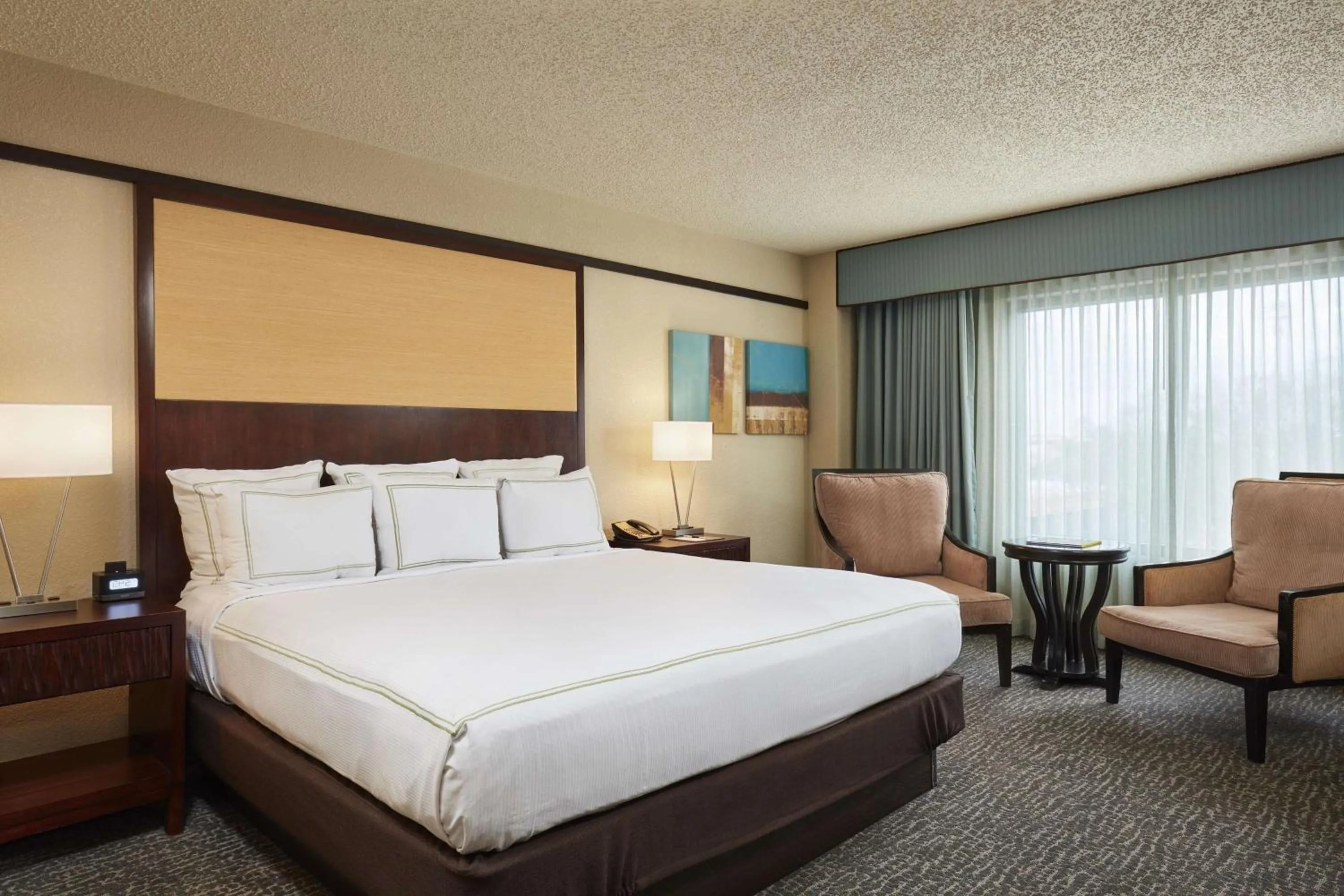 Bedroom, Bed in DoubleTree by Hilton Hotel Orlando at SeaWorld
