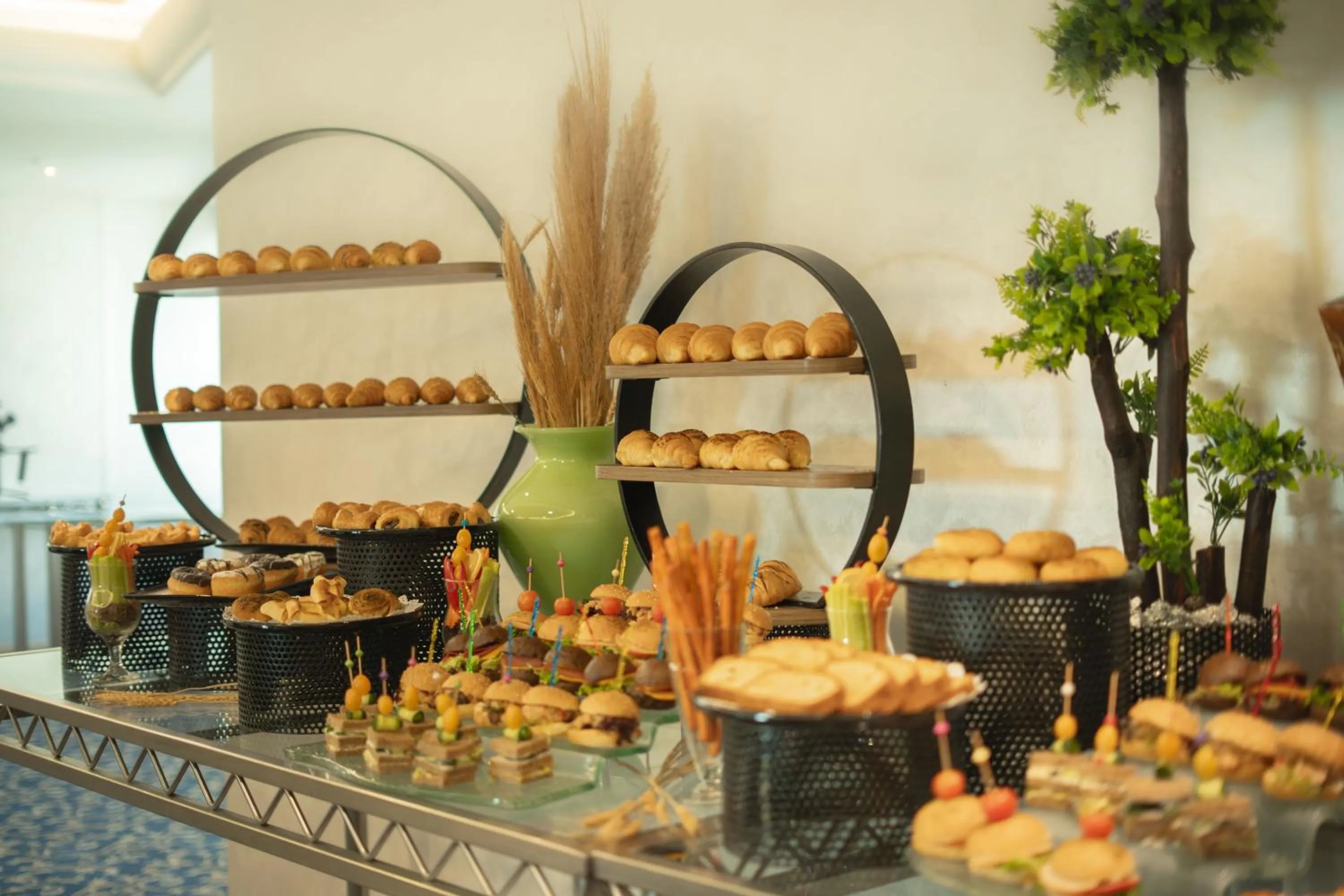 Food in Bristol Hotel