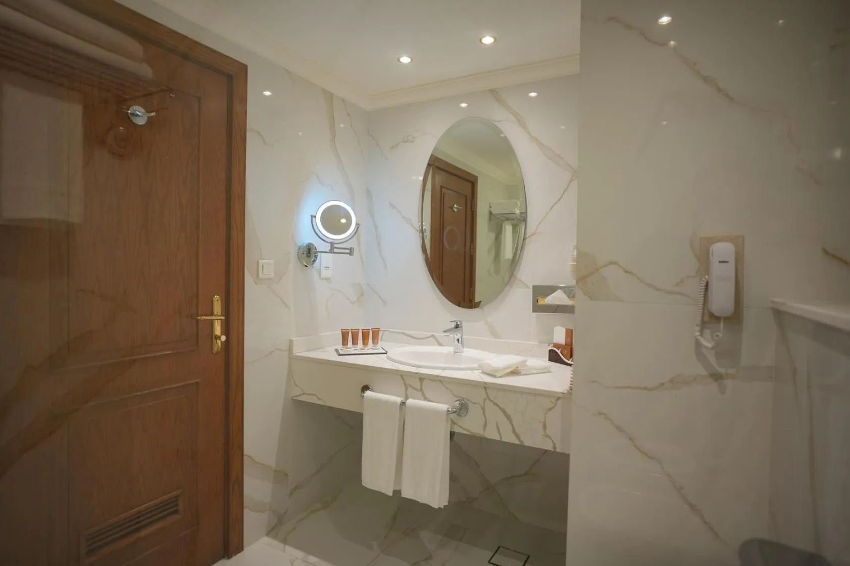 Bathroom in Bristol Hotel