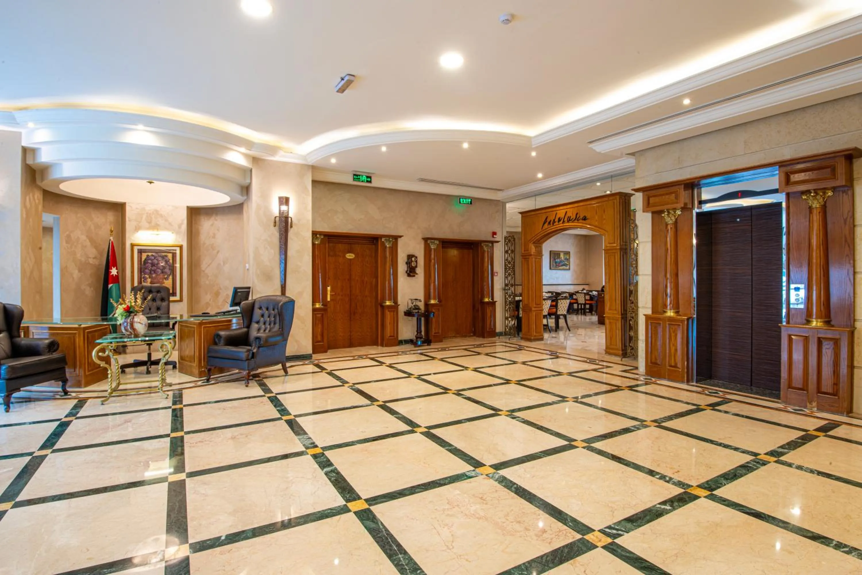 Lobby or reception in Bristol Hotel