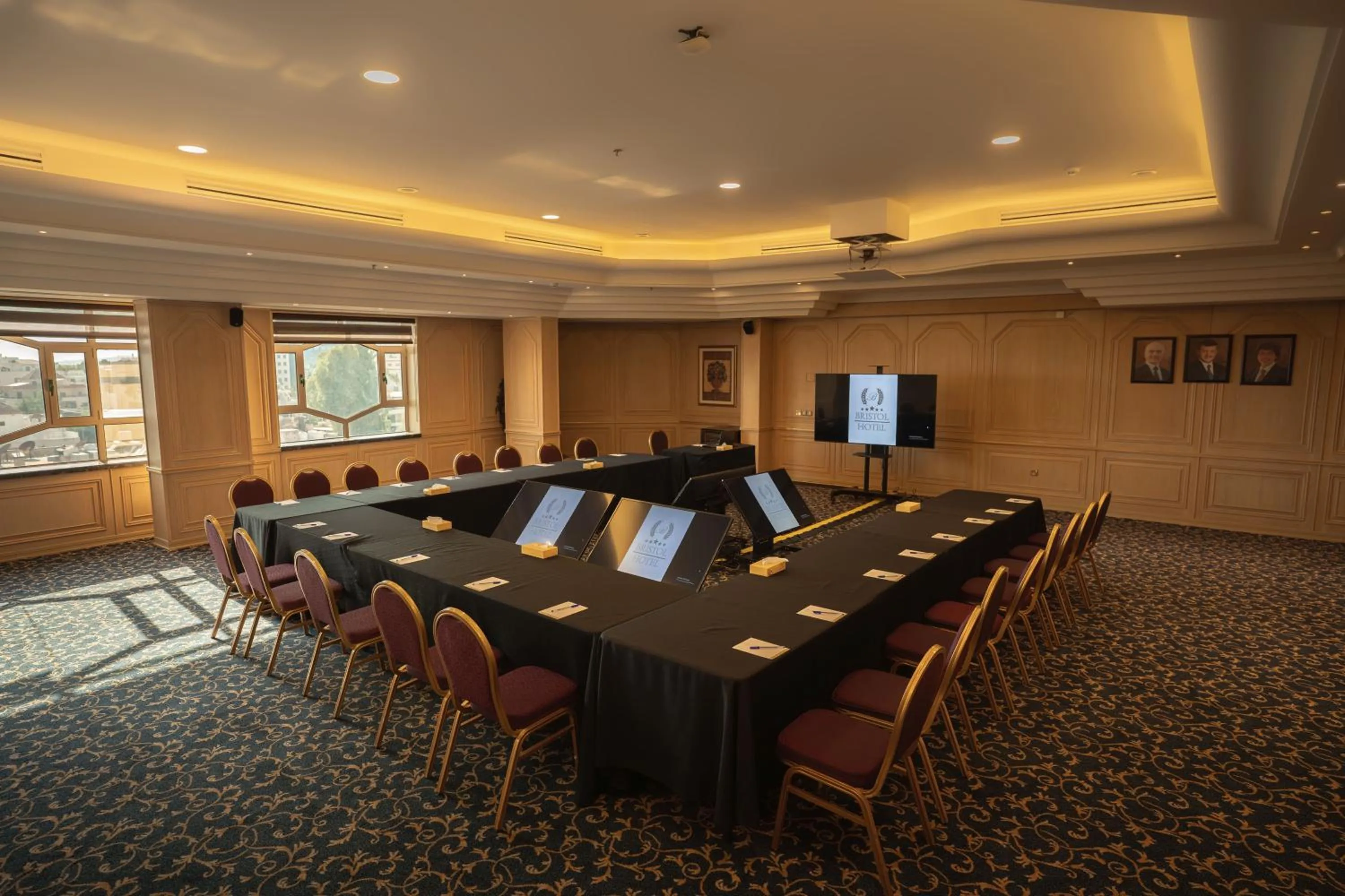 Banquet/Function facilities in Bristol Hotel