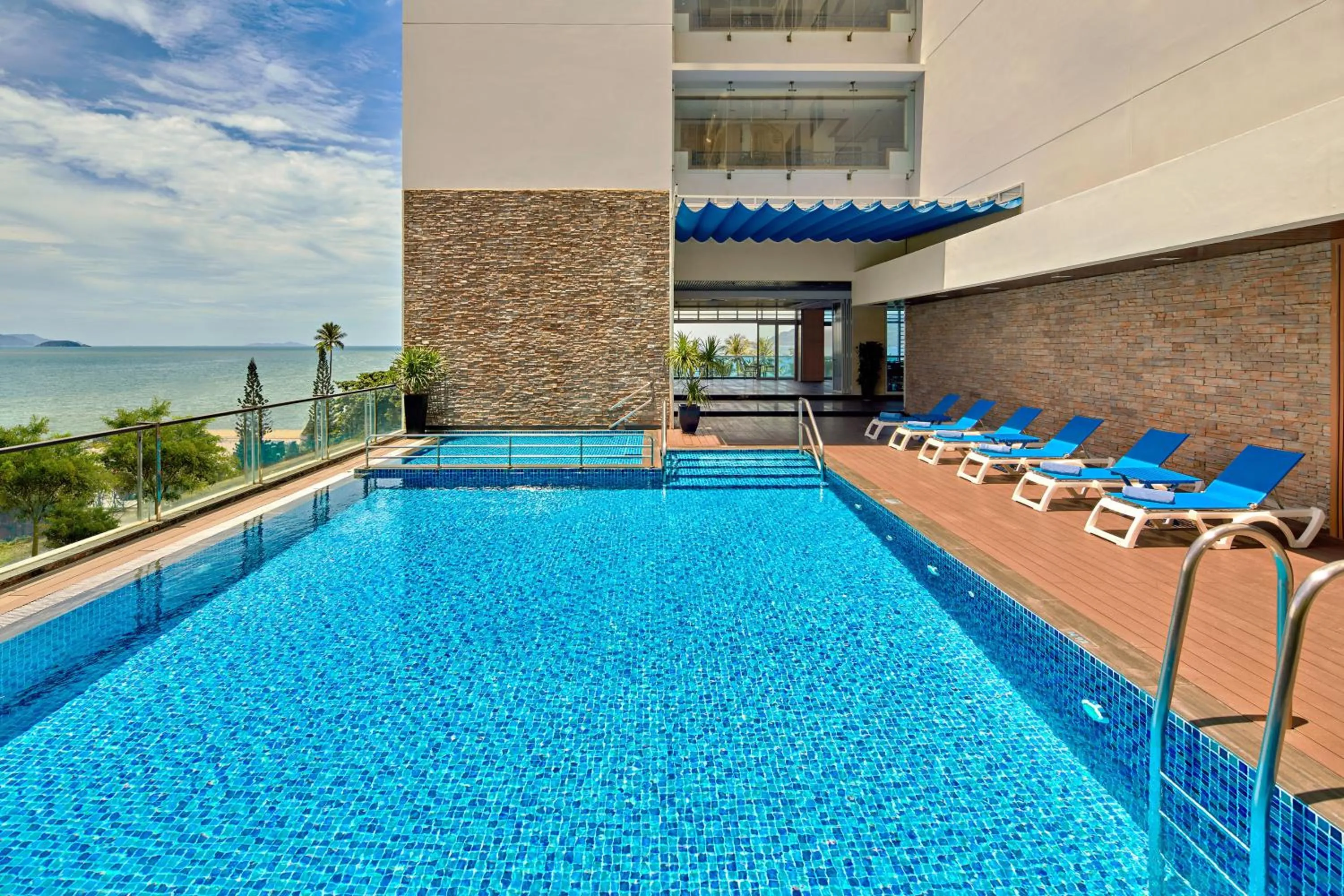 Swimming pool in Novotel Nha Trang