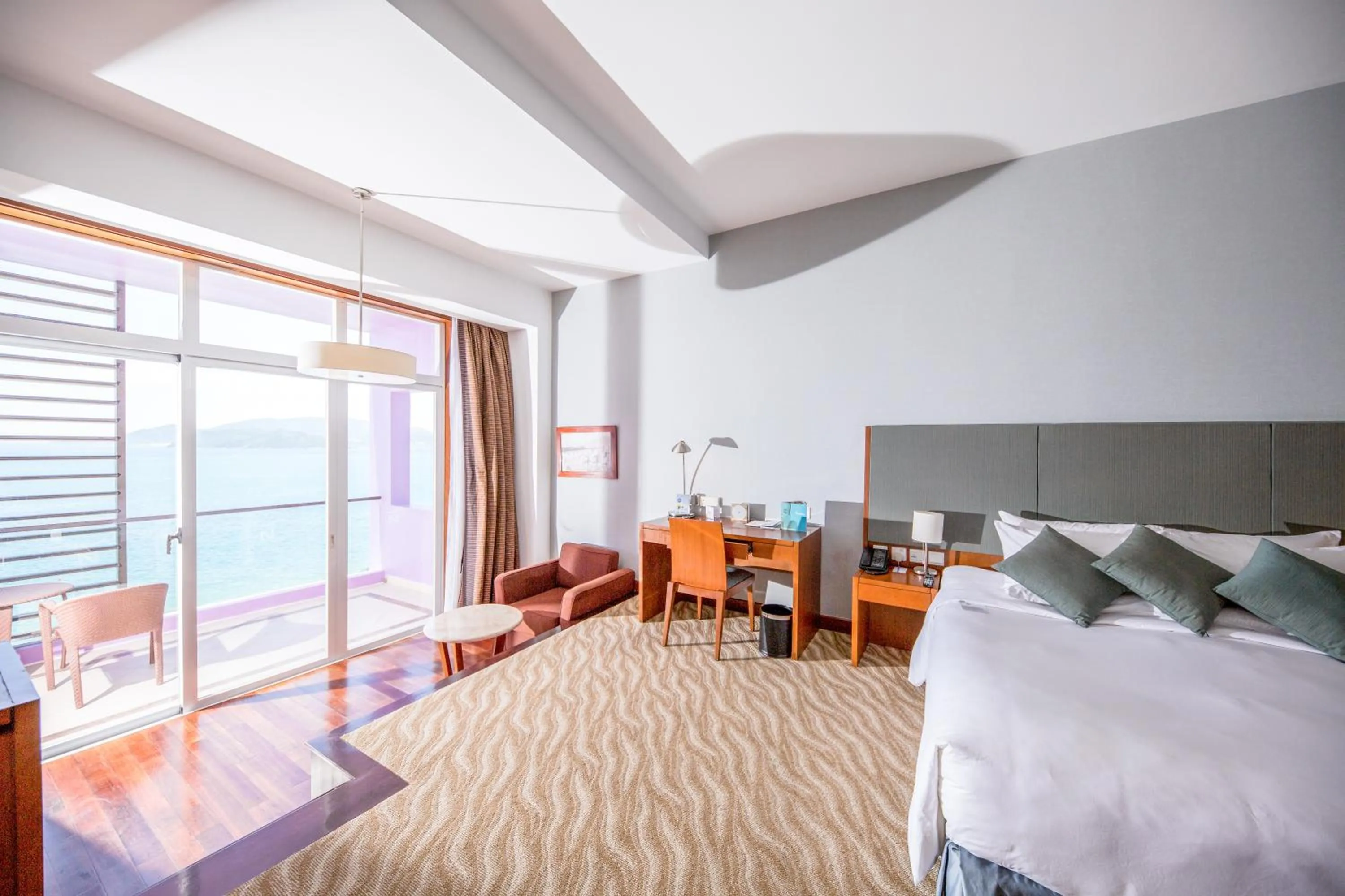 Sea view, Bed in Novotel Nha Trang