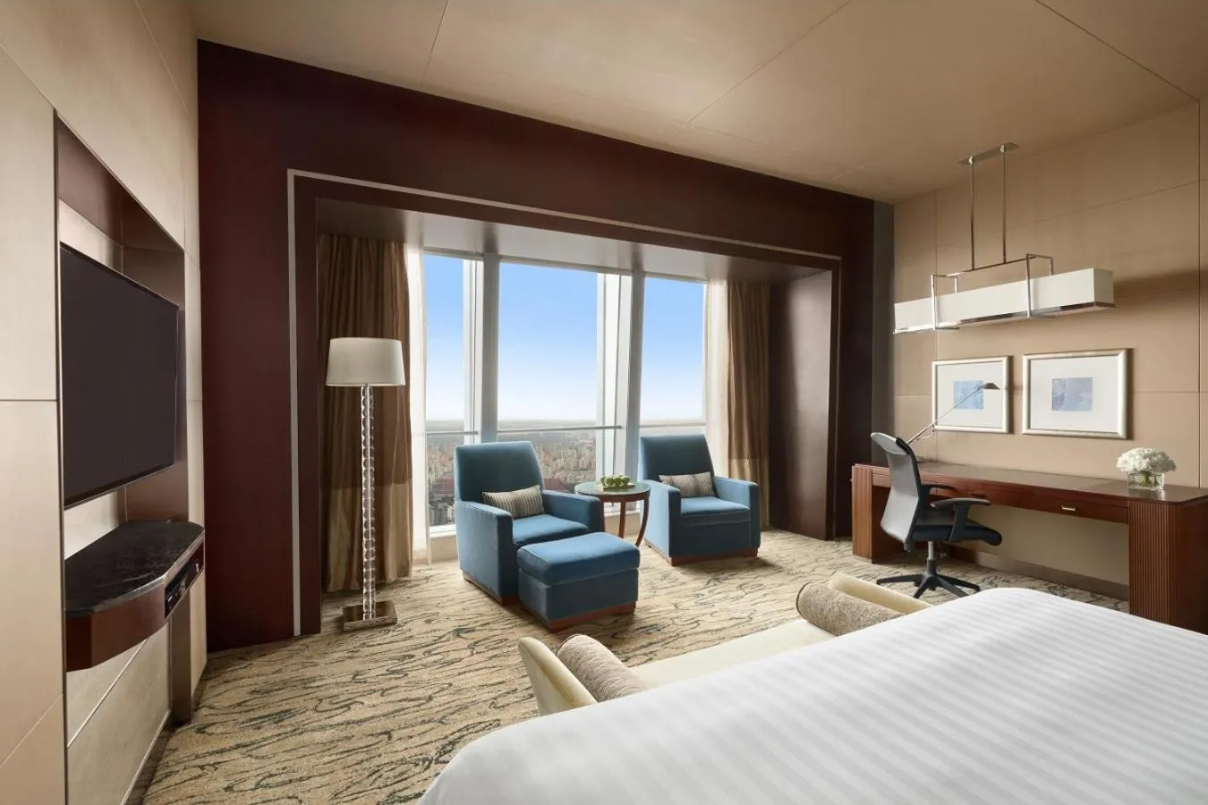 Living room, Bed in China World Summit Wing, Beijing