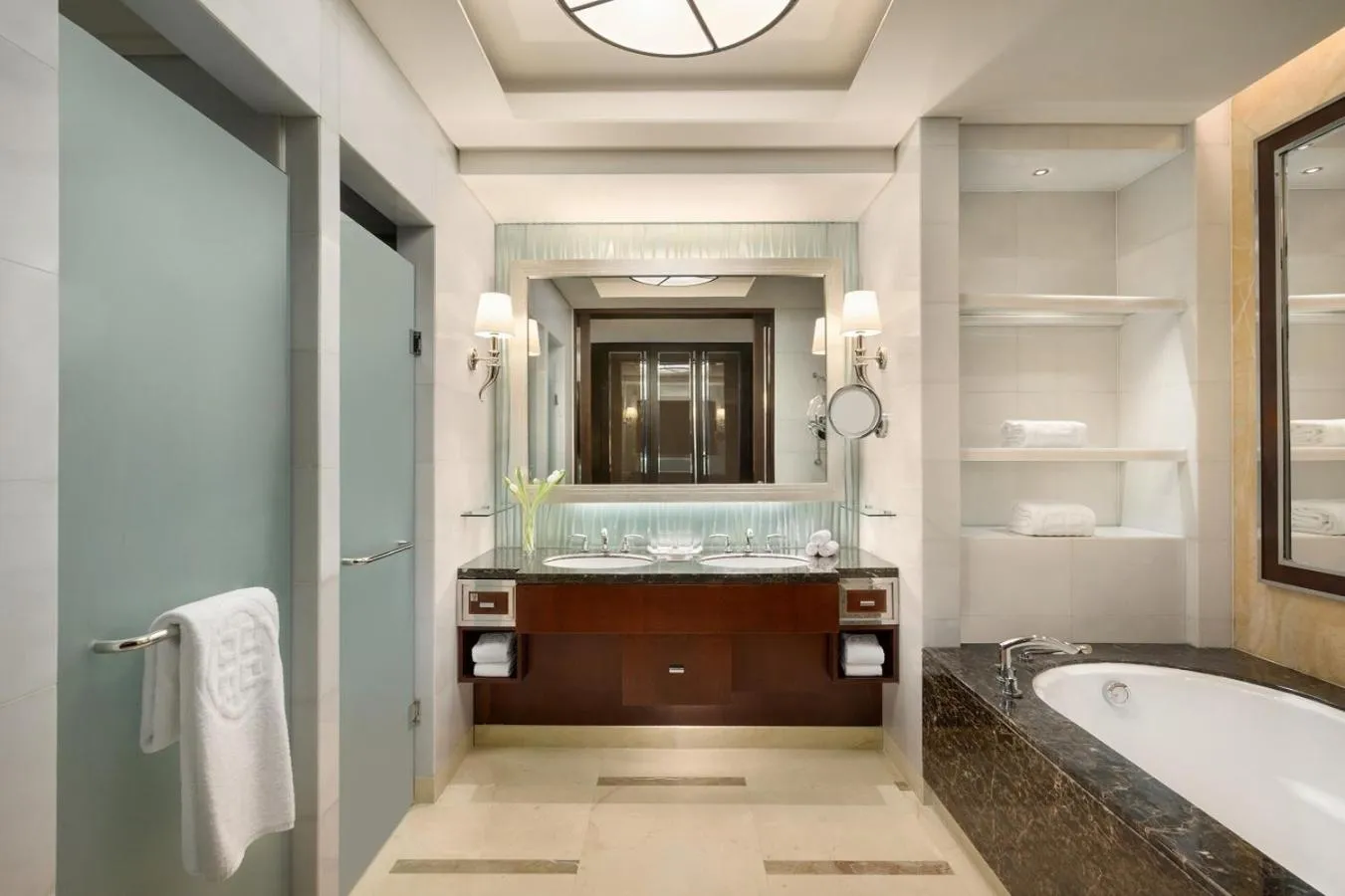 Toilet in China World Summit Wing, Beijing