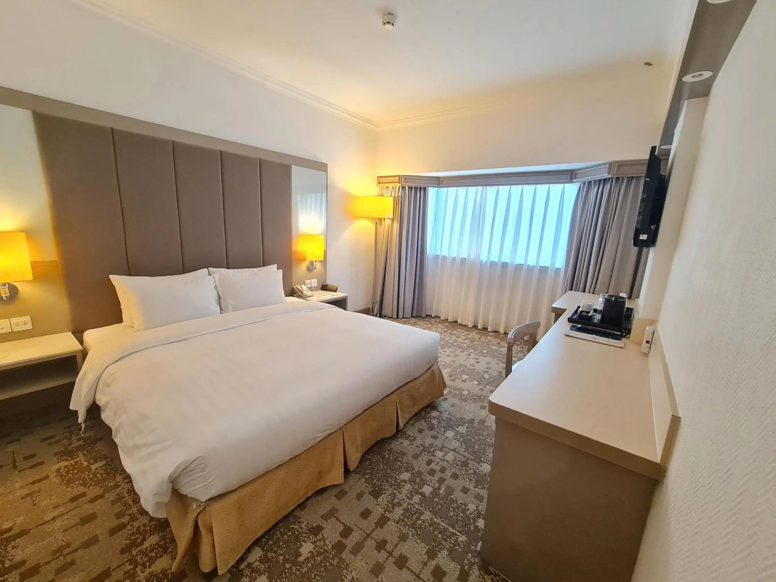 Bed in Sunway Hotel Hanoi