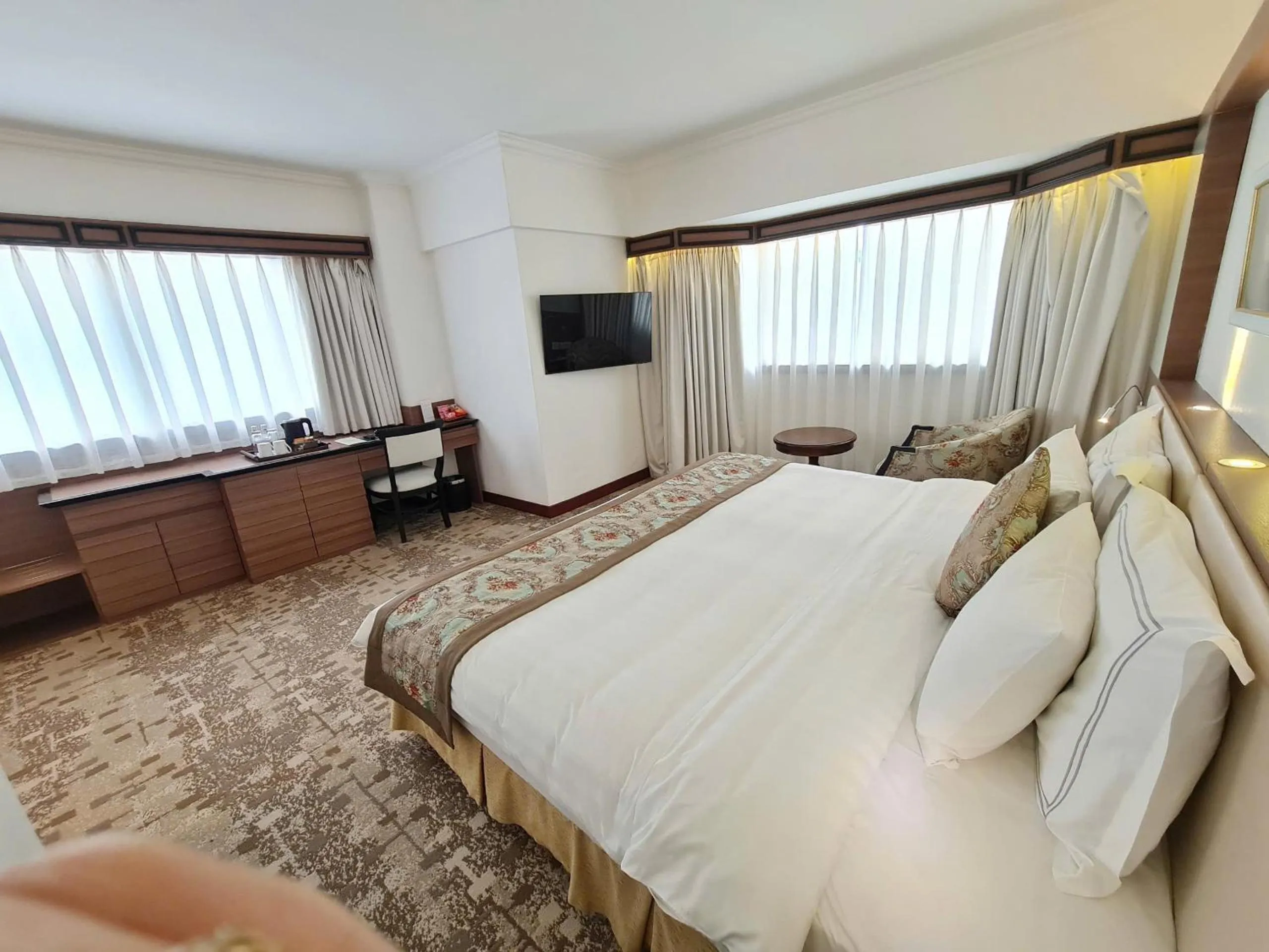Bed in Sunway Hotel Hanoi