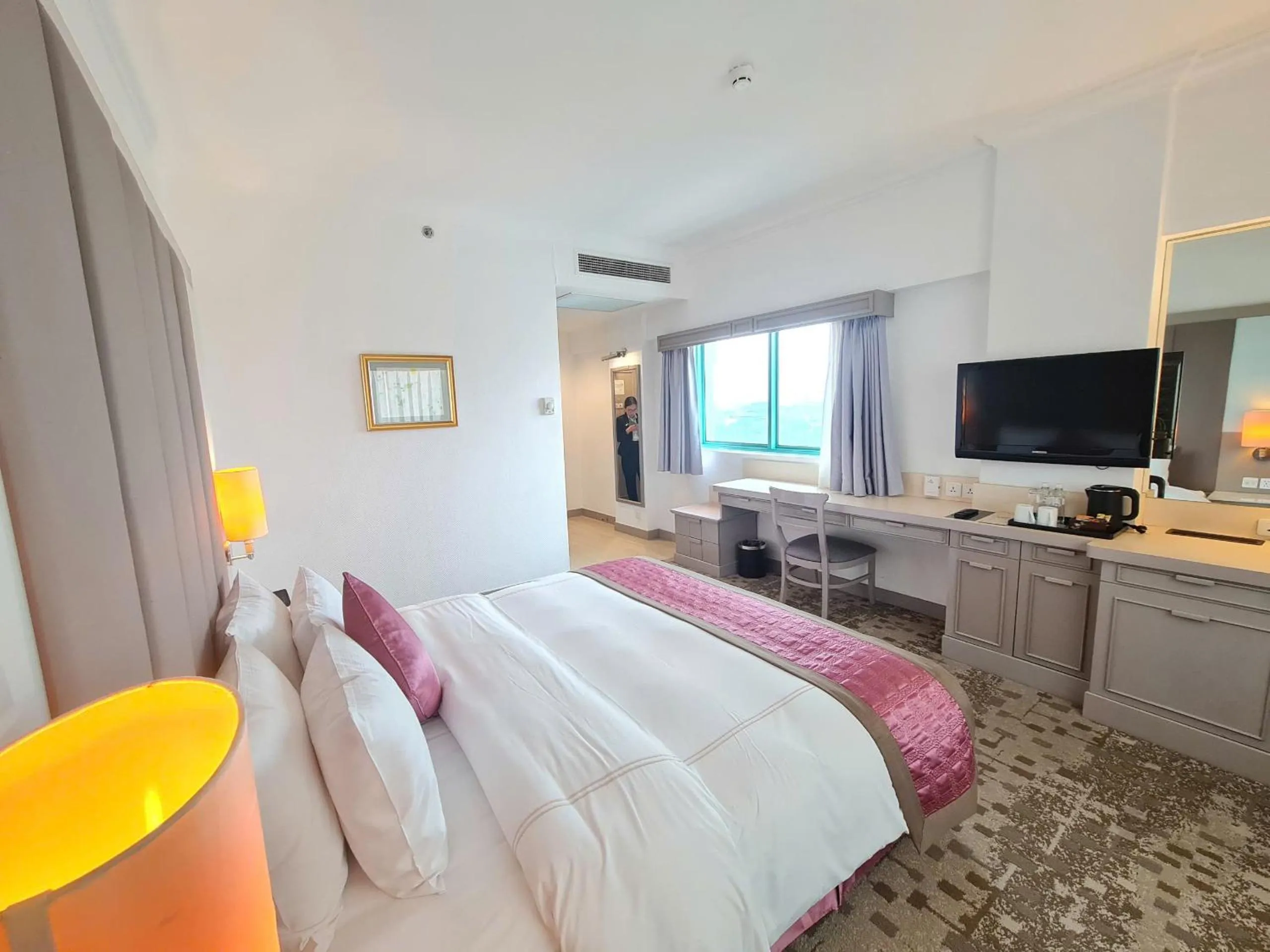 Bed in Sunway Hotel Hanoi