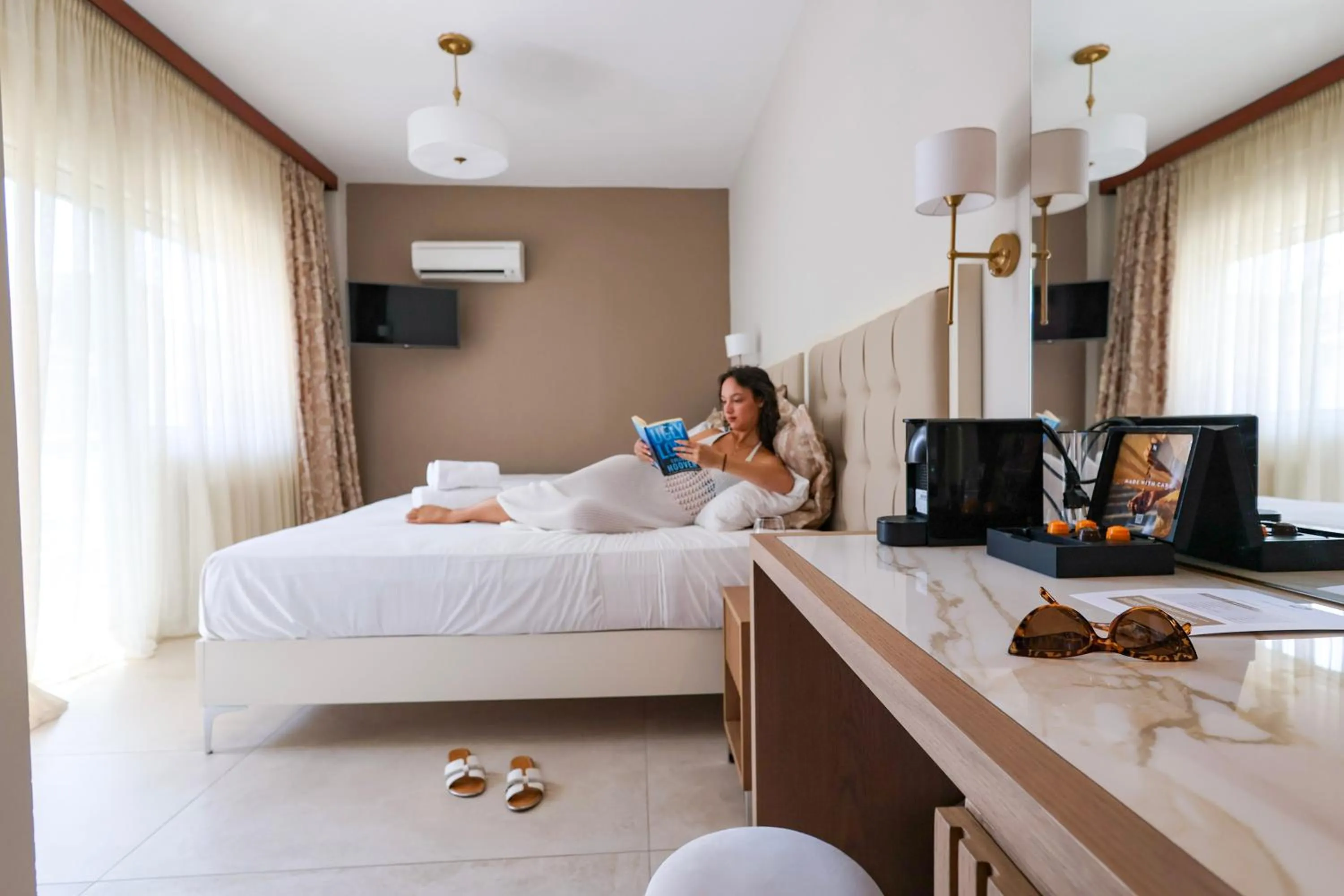 Bedroom, Bed in Alkyonis Hotel