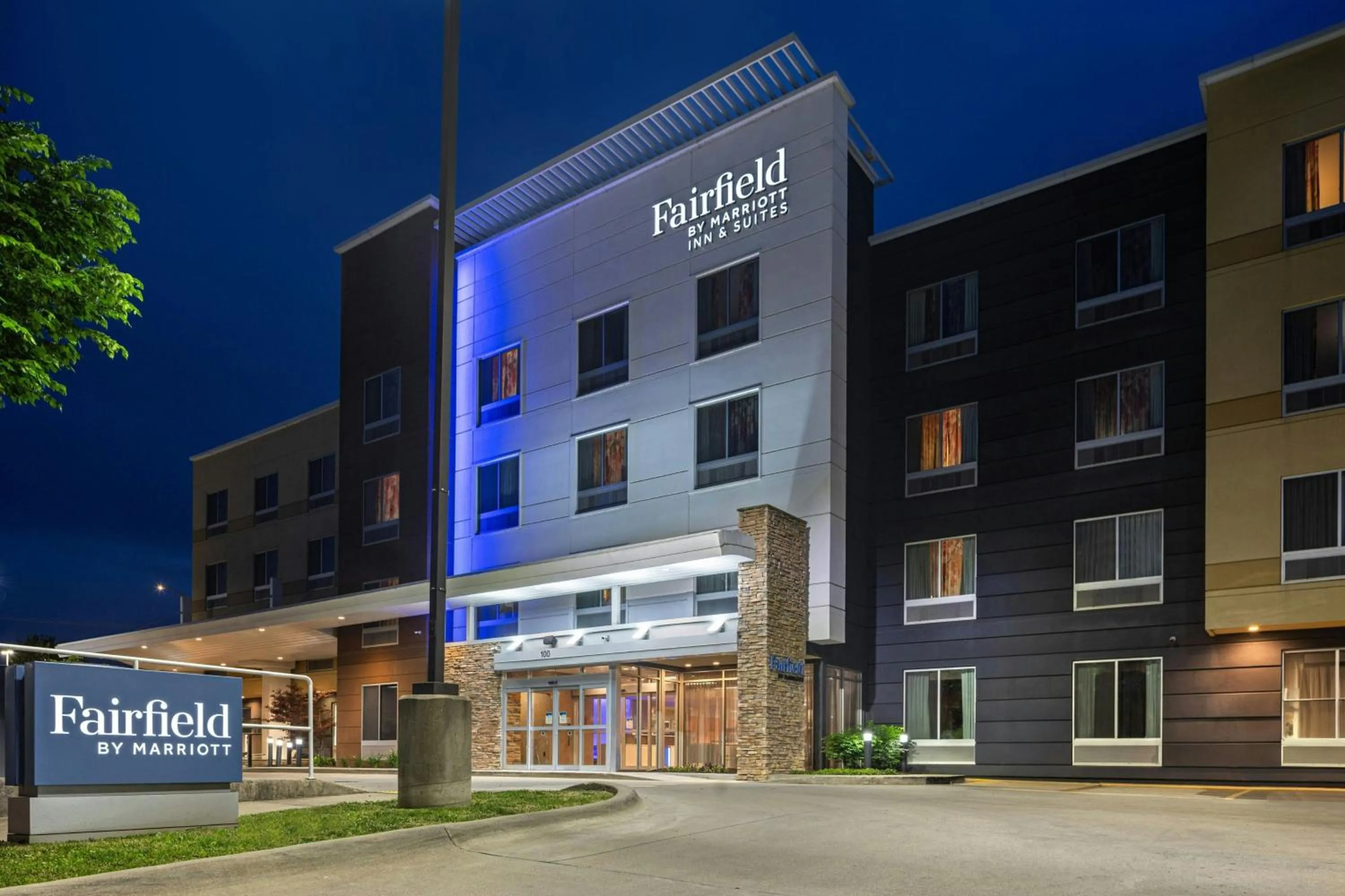 Property building in Fairfield Inn & Suites by Marriott Nashville Downtown-MetroCenter