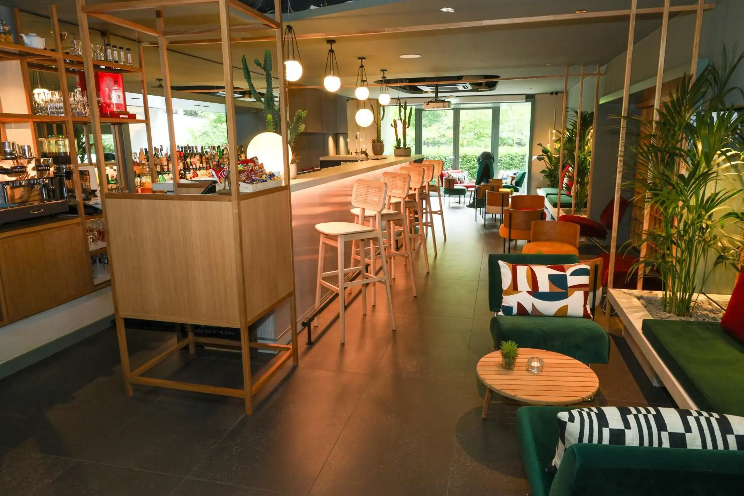 Lounge or bar in Hotel Gat Point Charlie Lounge or bar in Hotel Gat Point Charlie