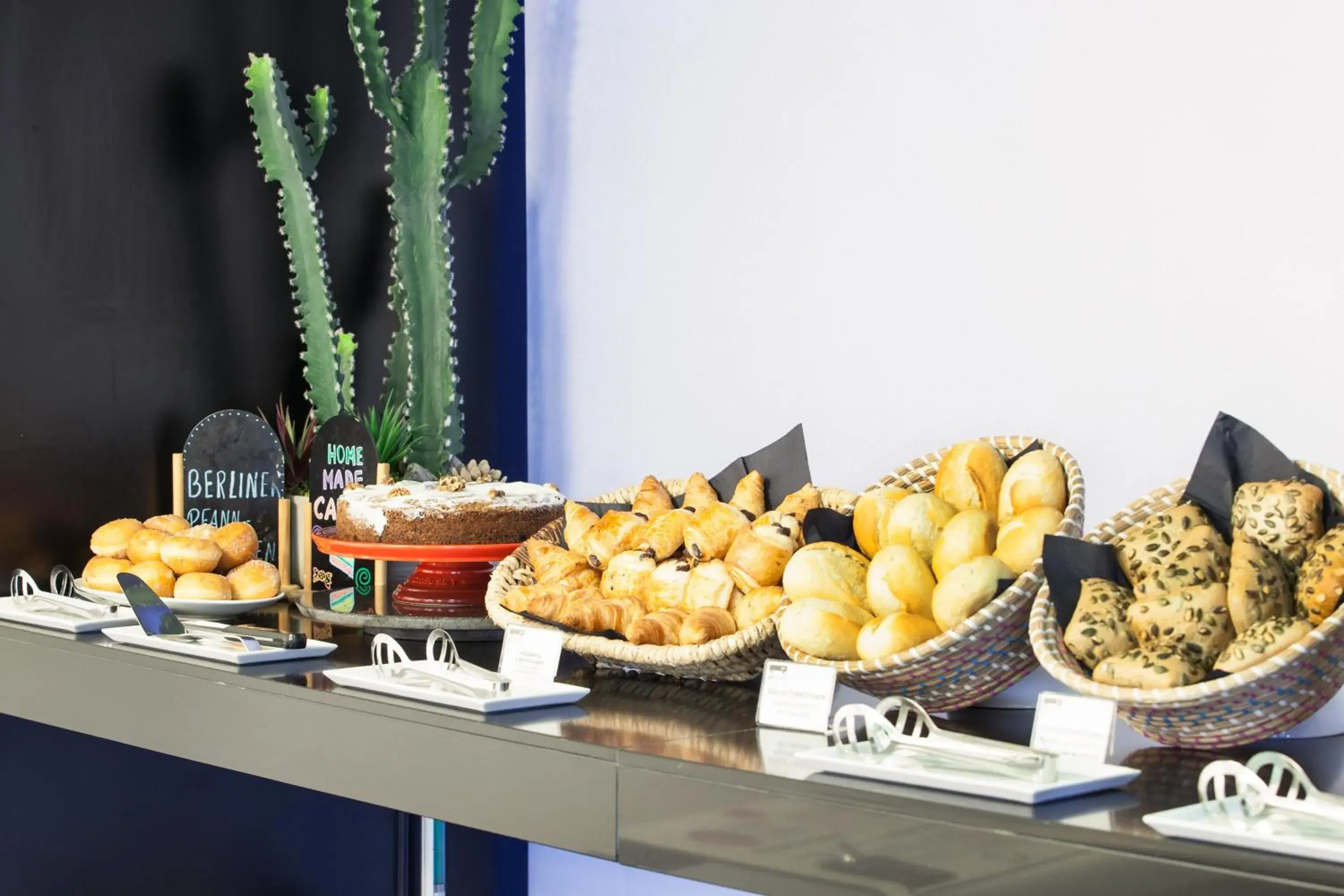 Breakfast in Hotel Gat Point Charlie Breakfast in Hotel Gat Point Charlie