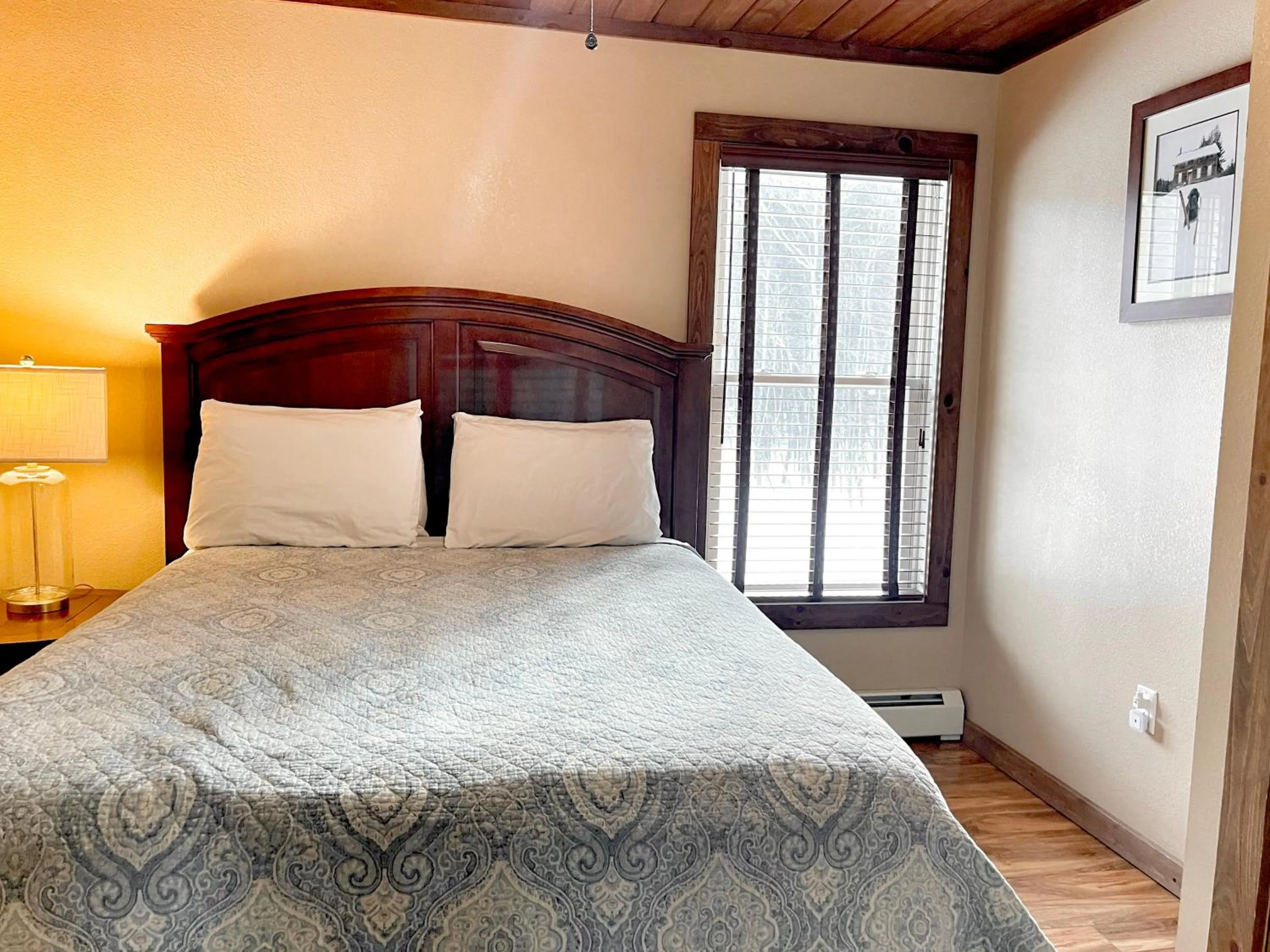 Bedroom, Bed in Whiteface Mountain Chalet