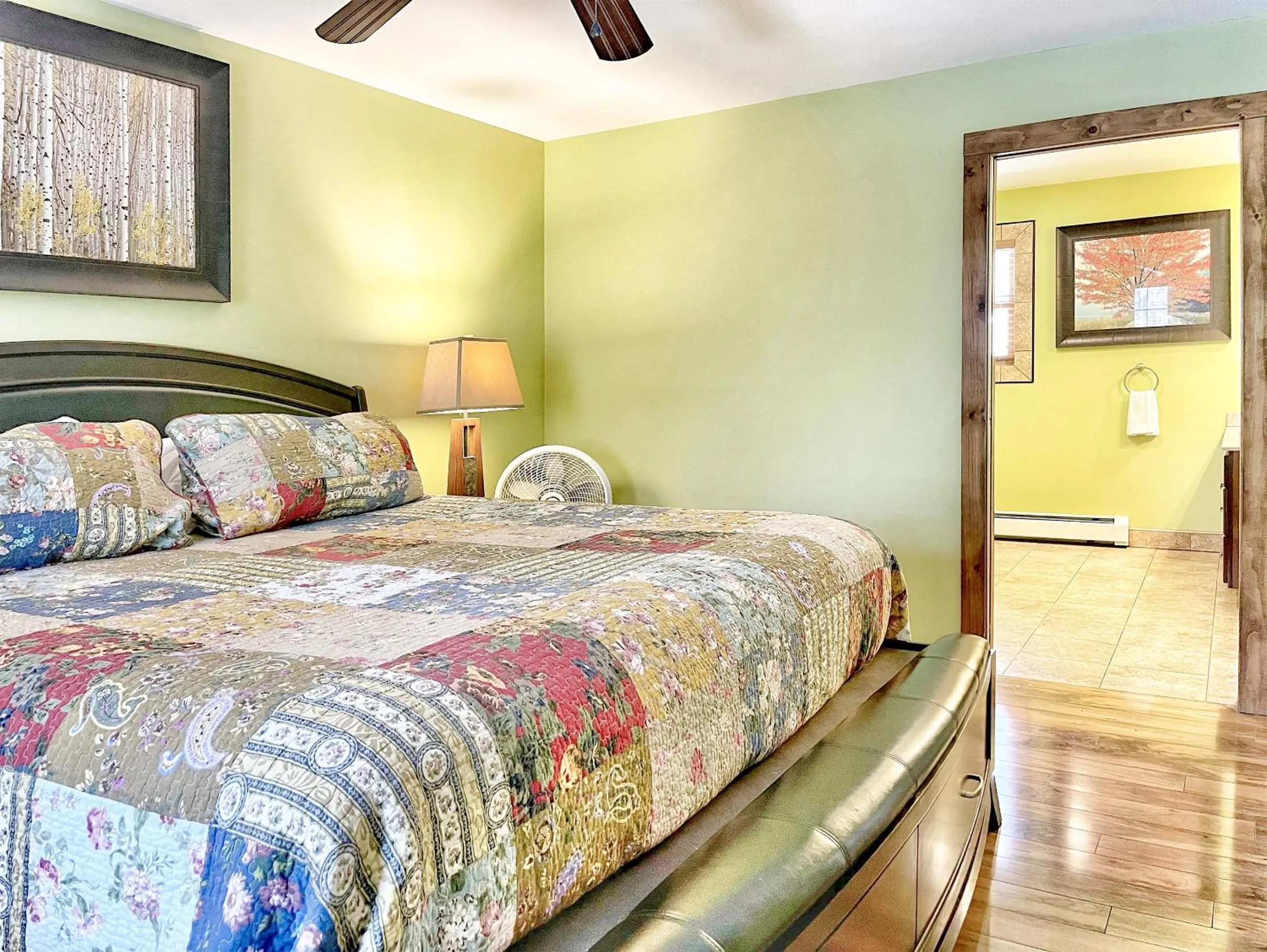 Bed in Lookout Mountain Chalet