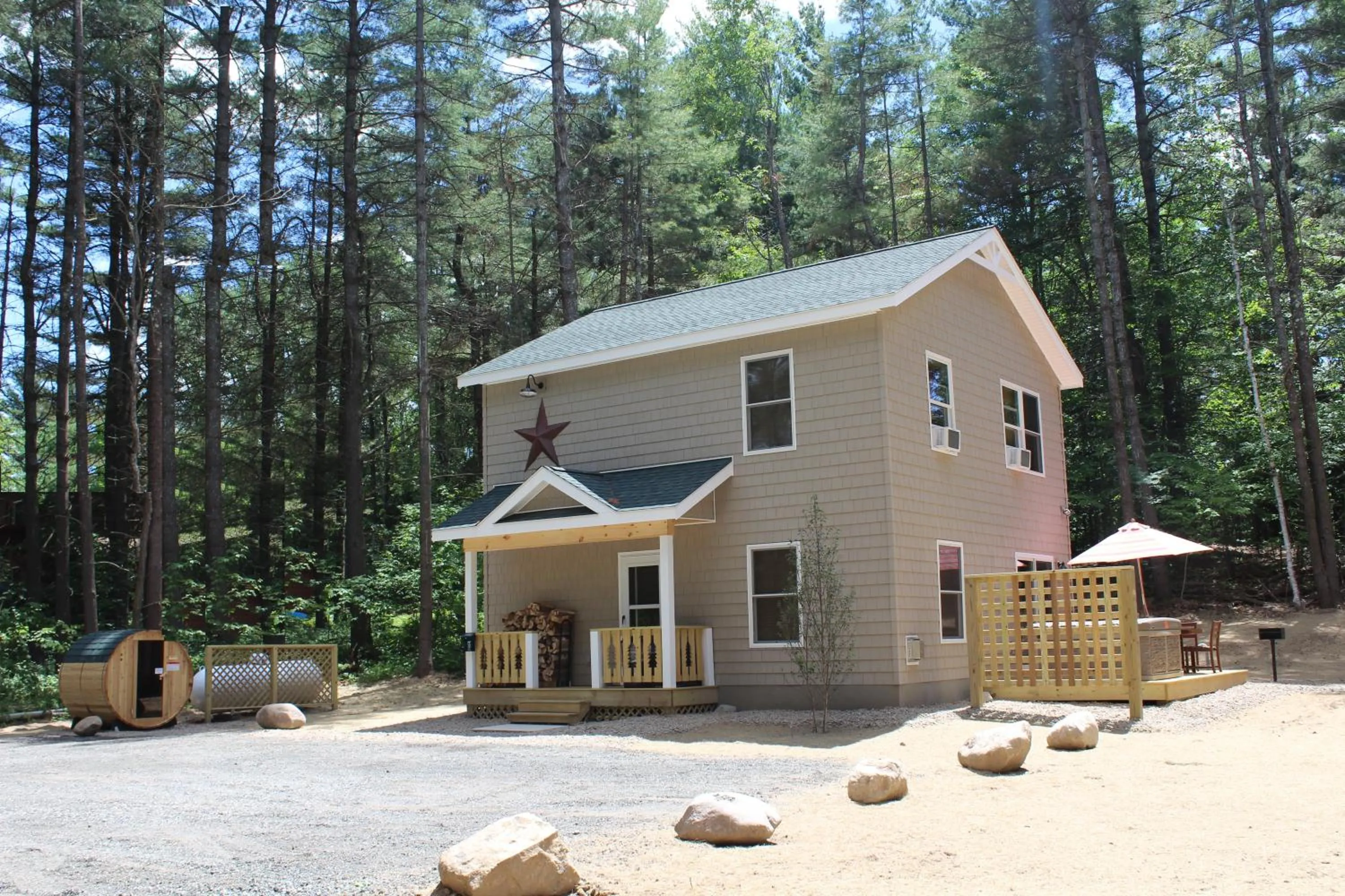 Facade/entrance in Cascade Mountain Chalet