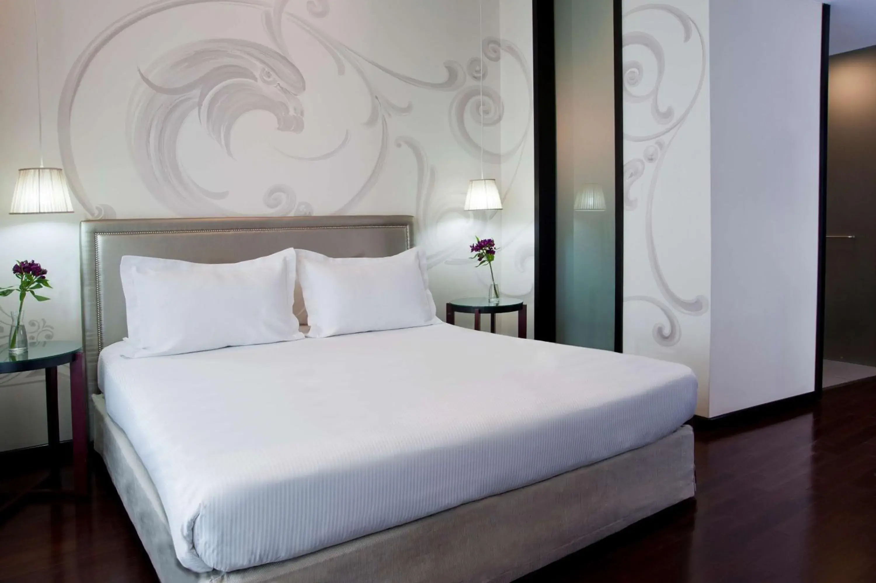 Photo of the whole room, Bed in NH Buenos Aires Tango Photo of the whole room, Bed in NH Buenos Aires Tango