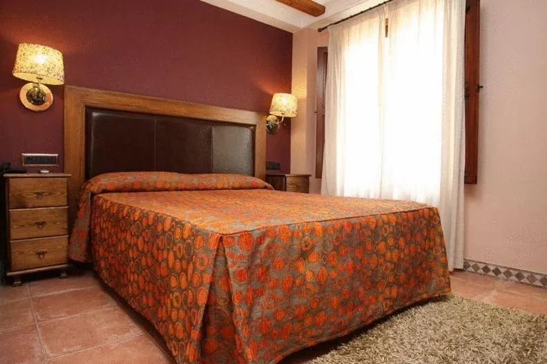 Photo of the whole room, Bed in Hotel Con Encanto La Façana