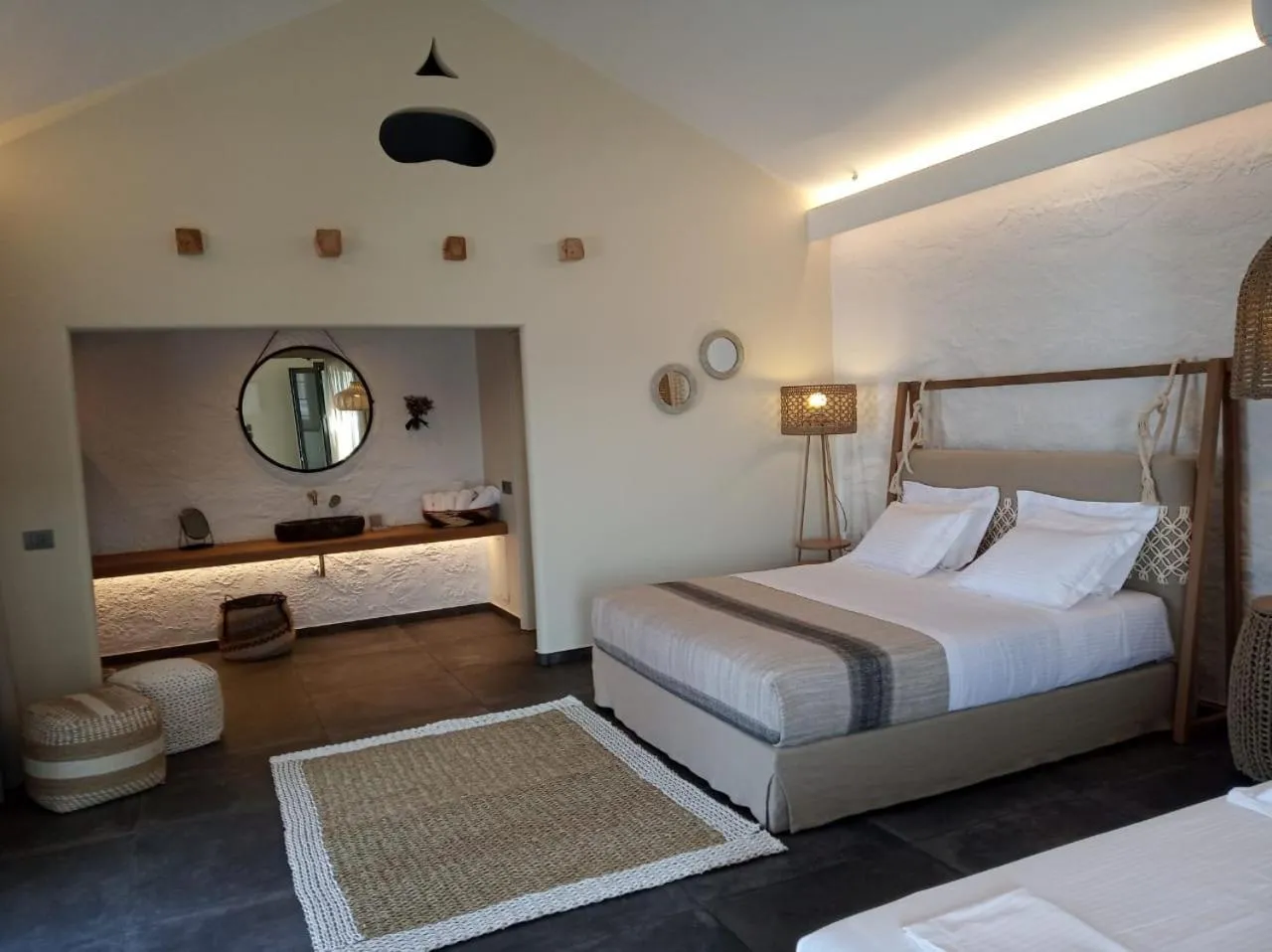 Suite with Private Pool in Toxotis Villas