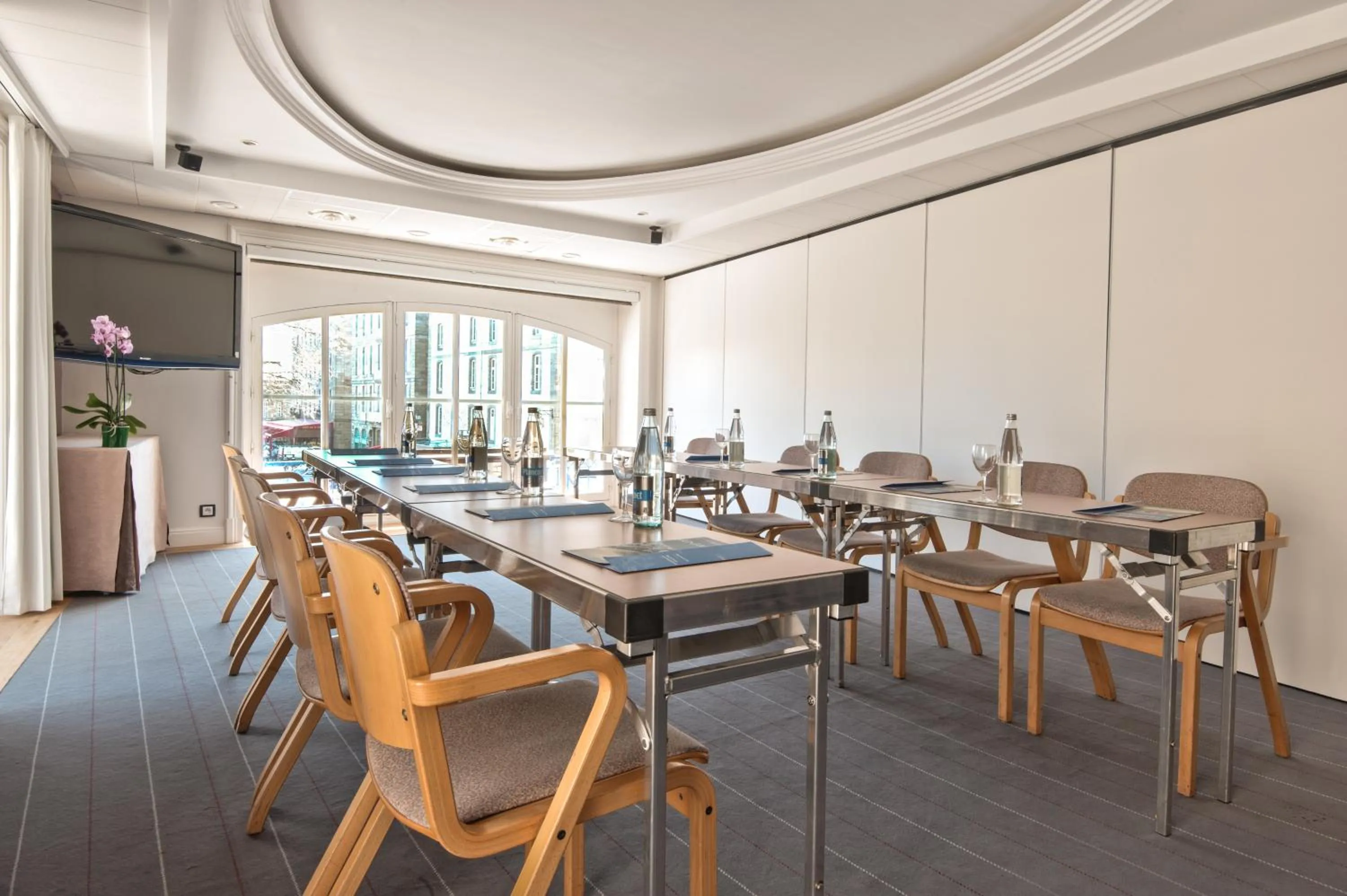 Business facilities in Hôtel France et Chateaubriand