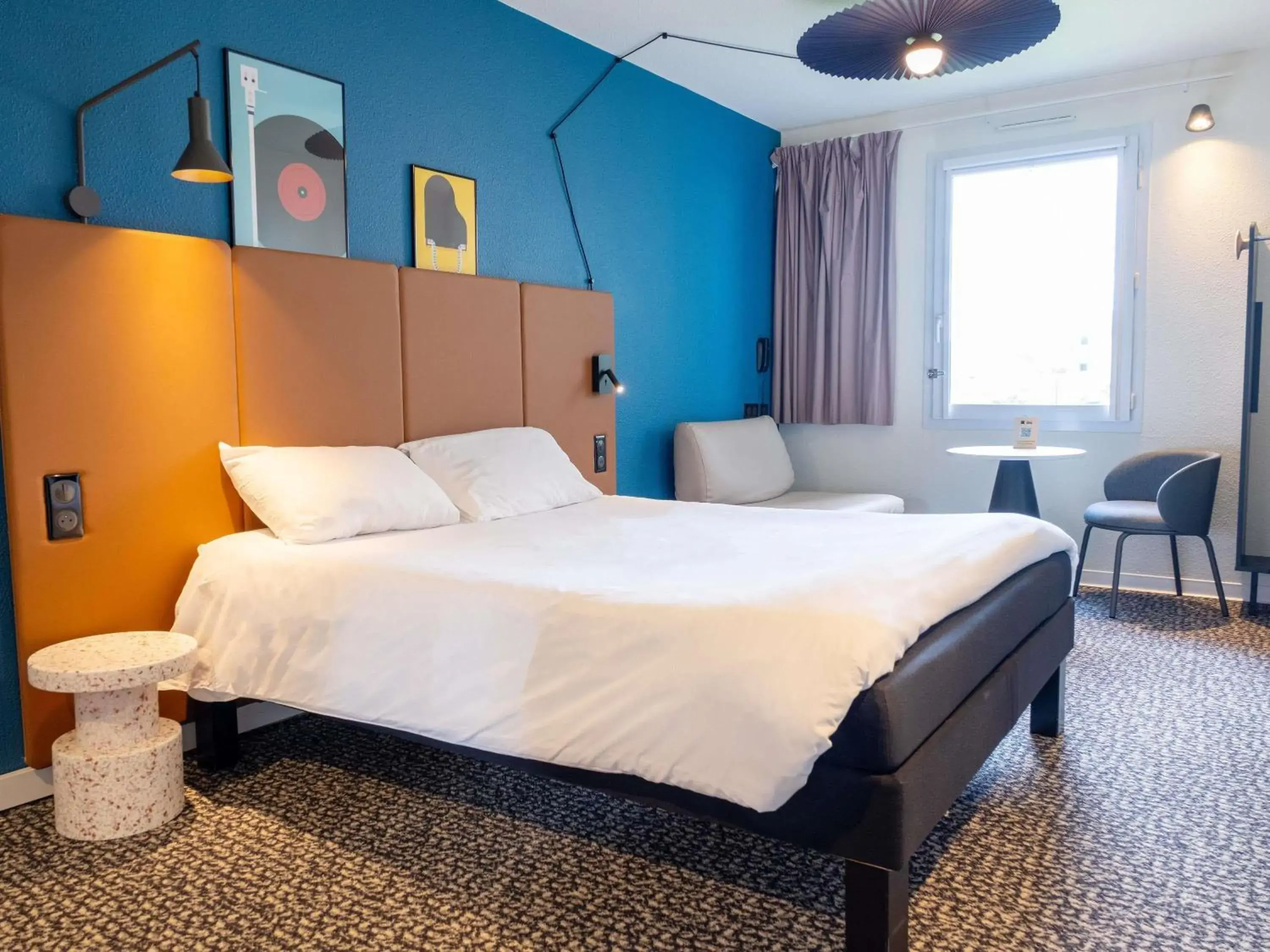 Property building, Bed in Ibis Avranches Baie du Mont-Saint-Michel Property building, Bed in Ibis Avranches Baie du Mont-Saint-Michel