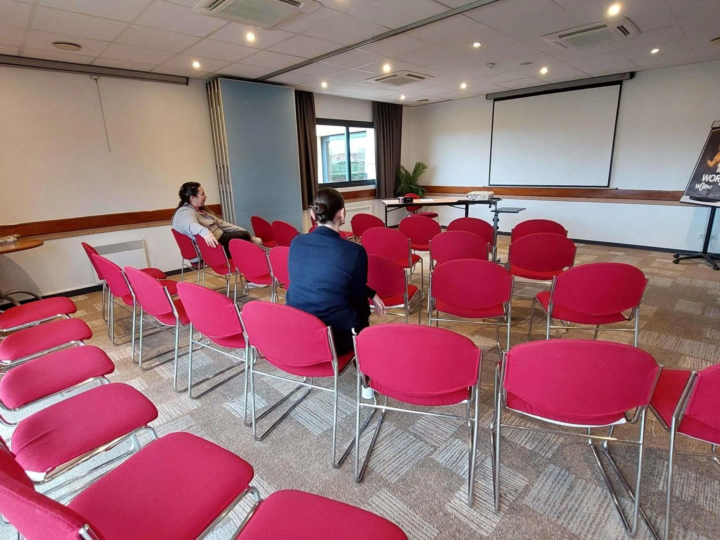 Meeting/conference room in Ibis Avranches Baie du Mont-Saint-Michel
