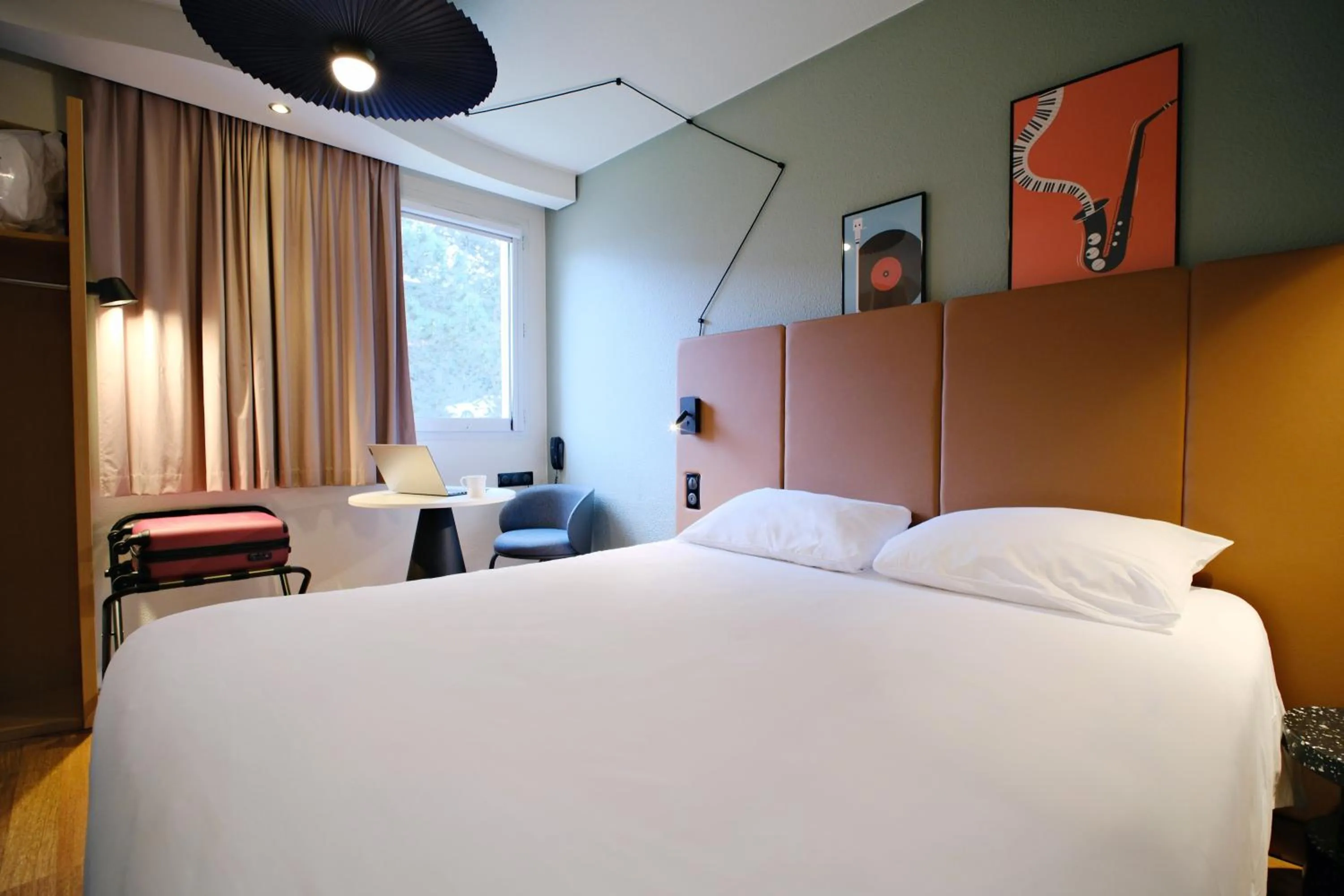 Bed in Ibis Avranches Baie du Mont-Saint-Michel