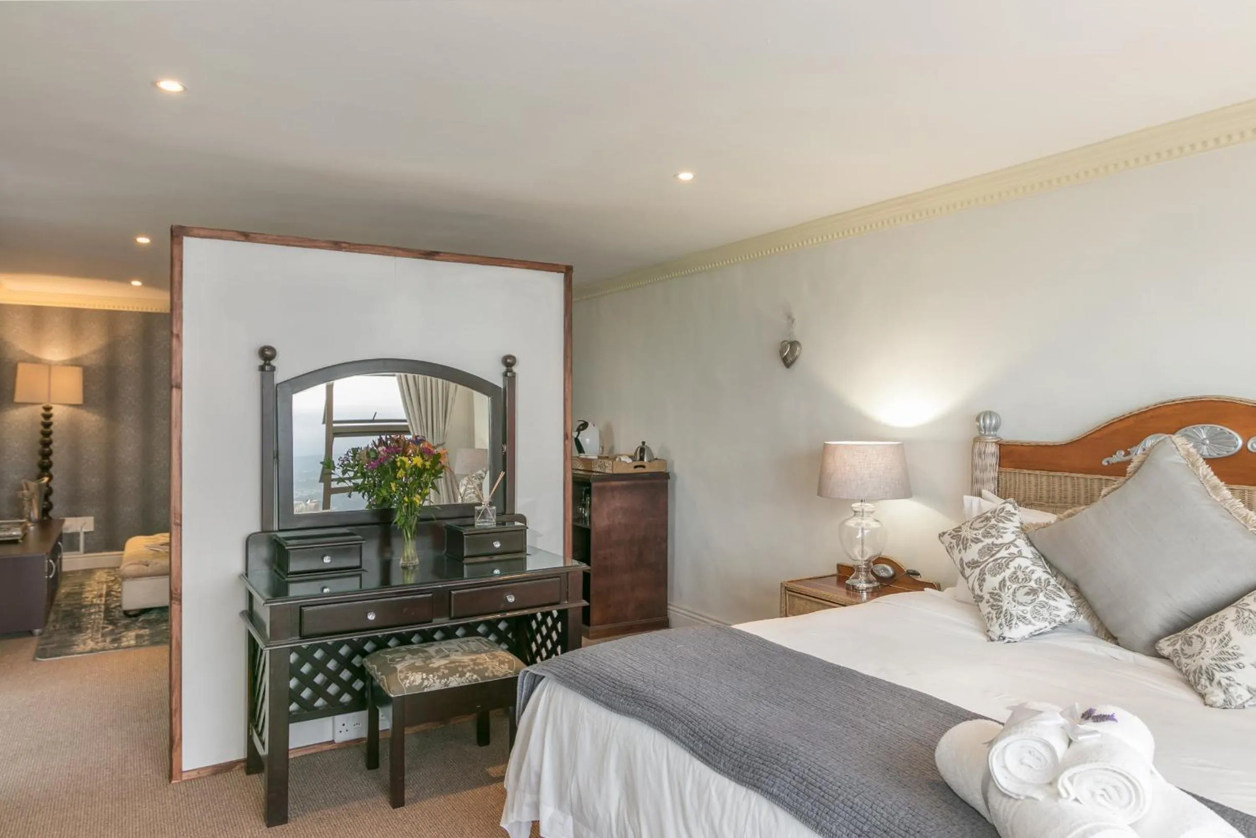 Bedroom, Bed in Villa Castollini