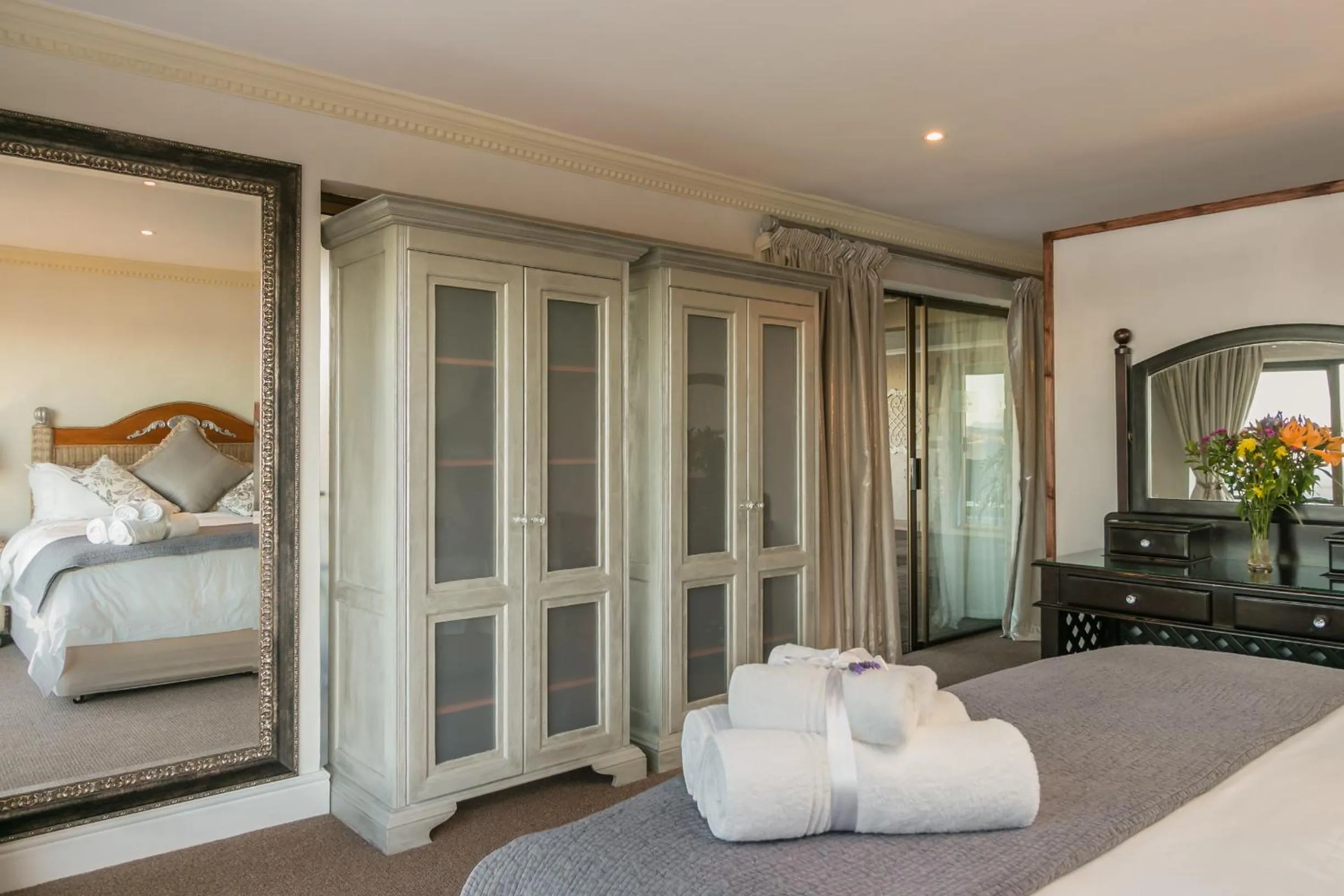 Bedroom, Bed in Villa Castollini