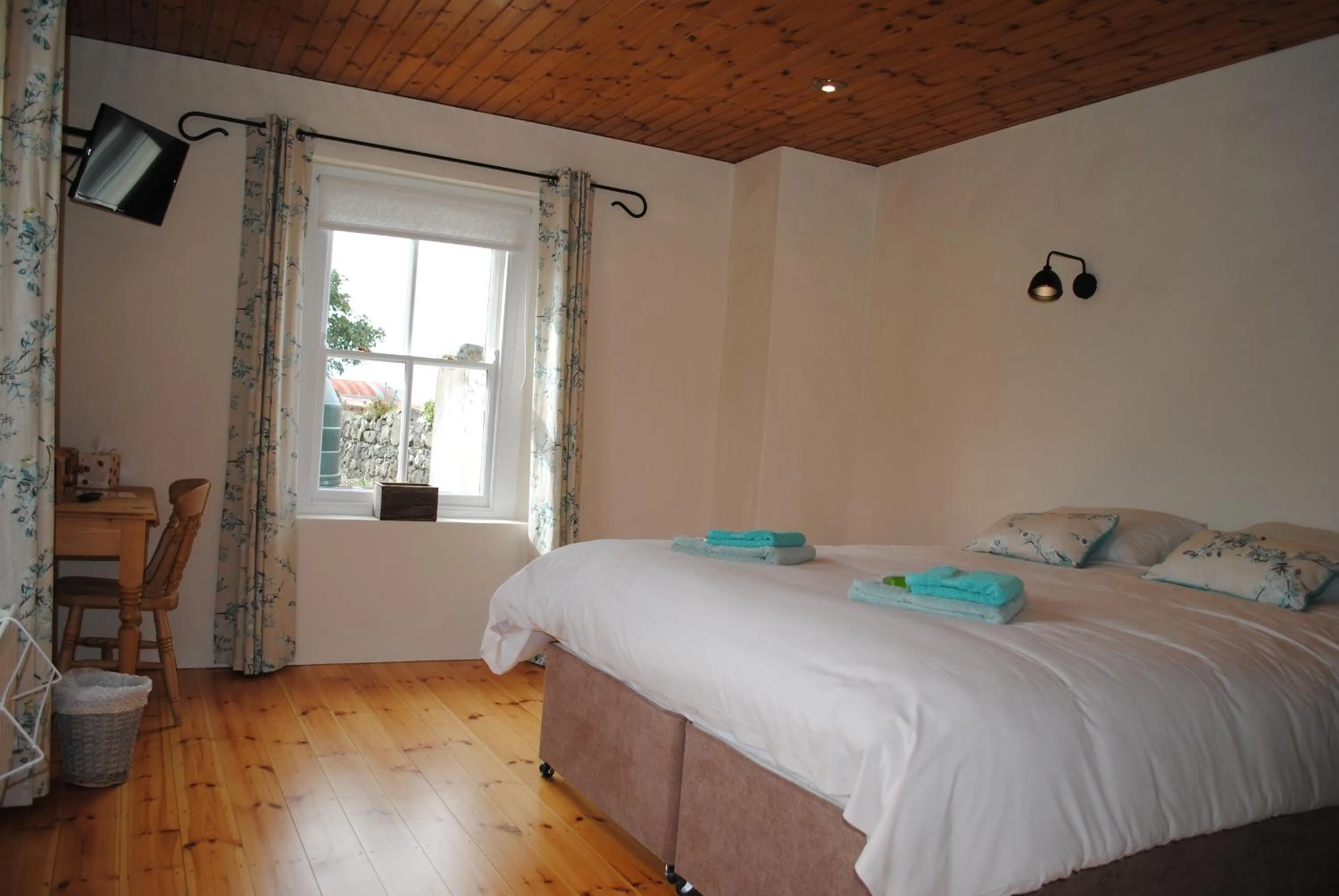 Bedroom, Bed in The Castle Bed & Breakfast