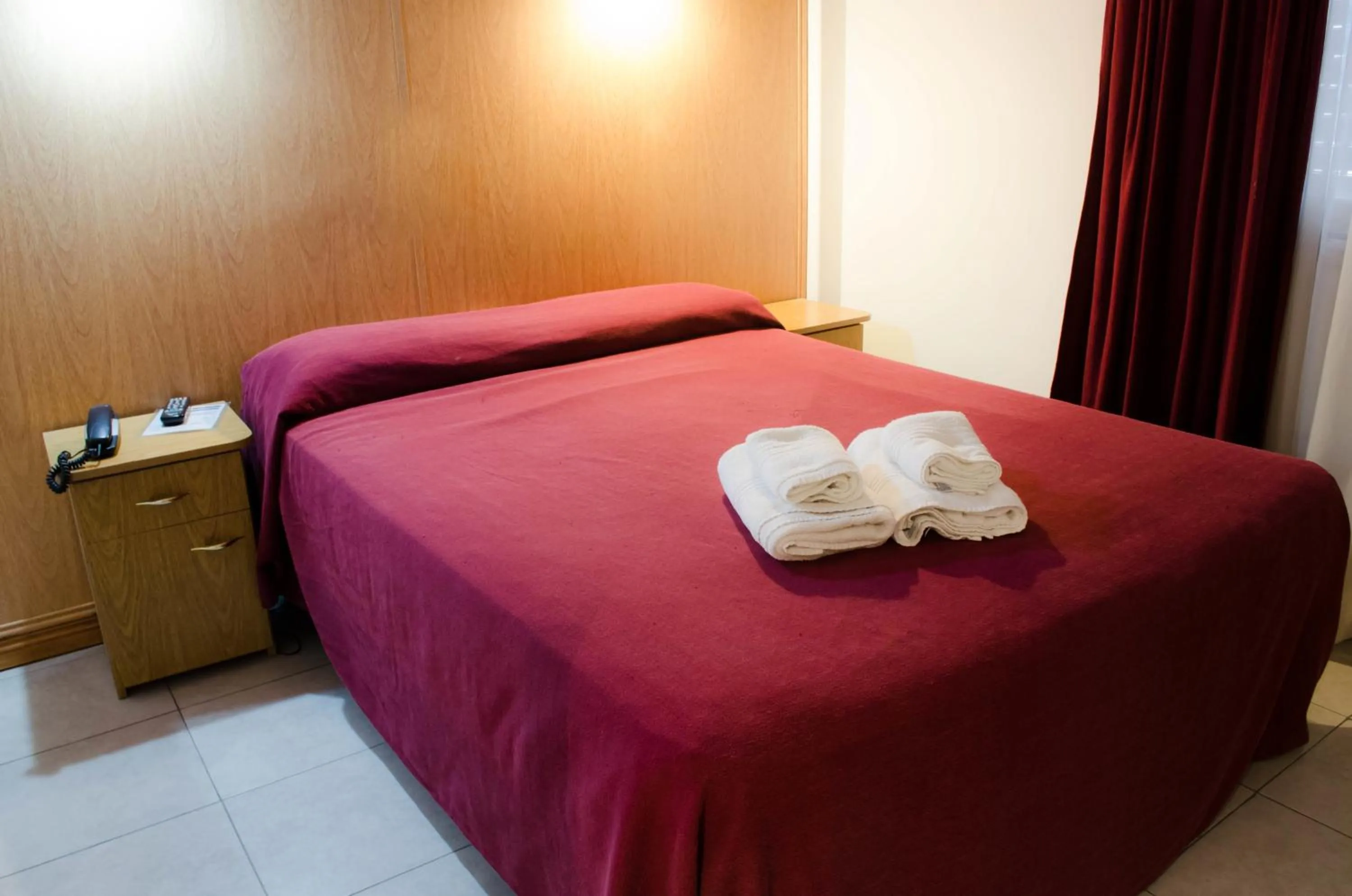 Bedroom, Bed in San Remo Grand Hotel