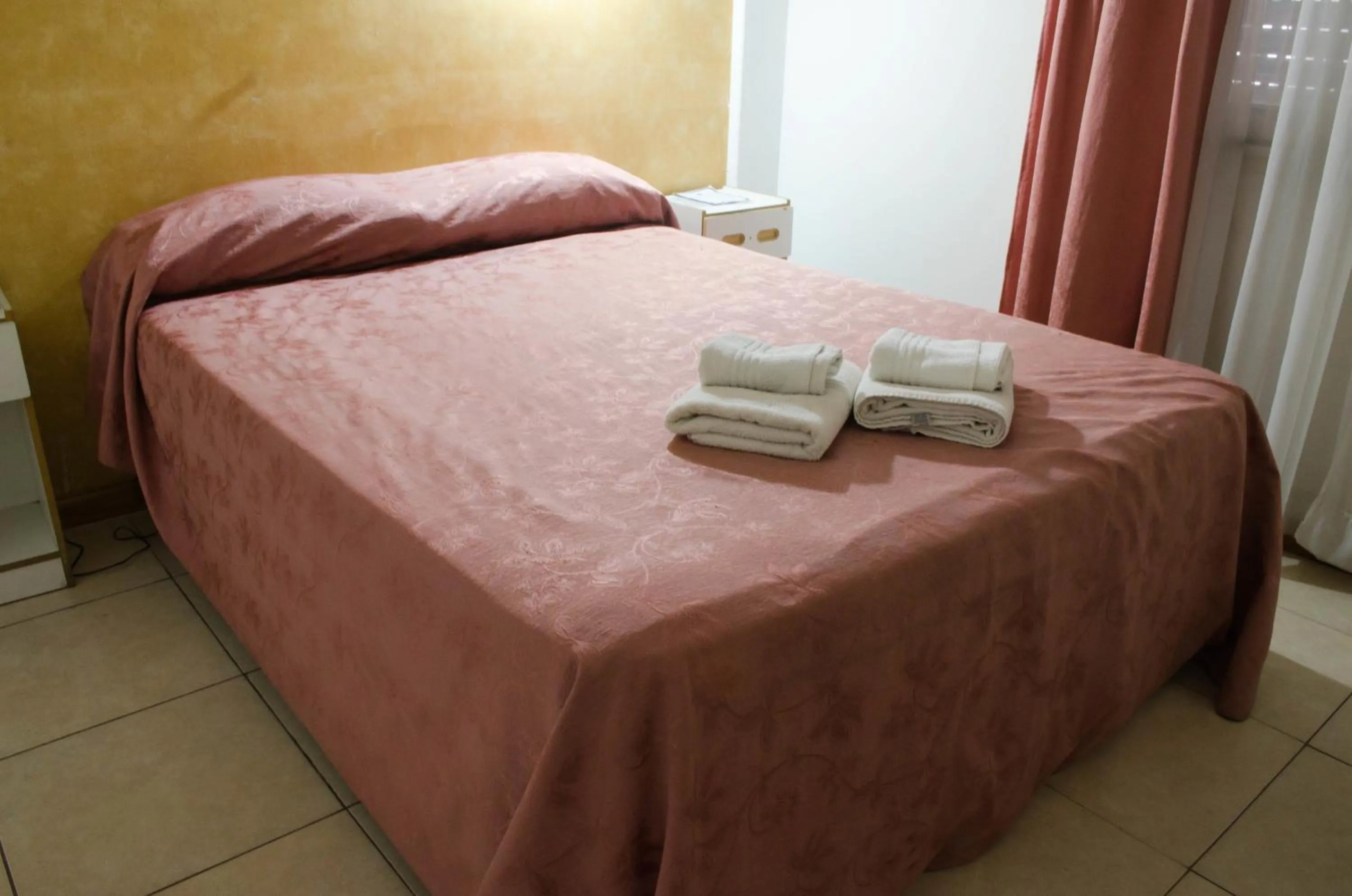 Bedroom, Bed in San Remo Grand Hotel